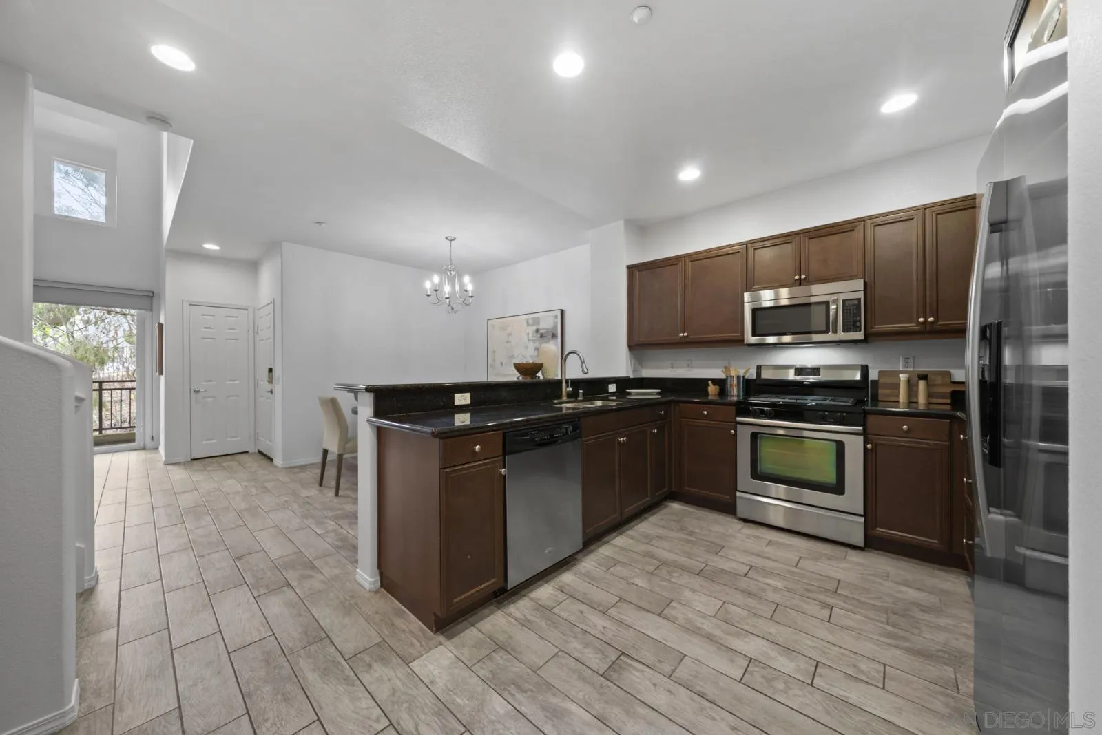 5422 Zeil Pl