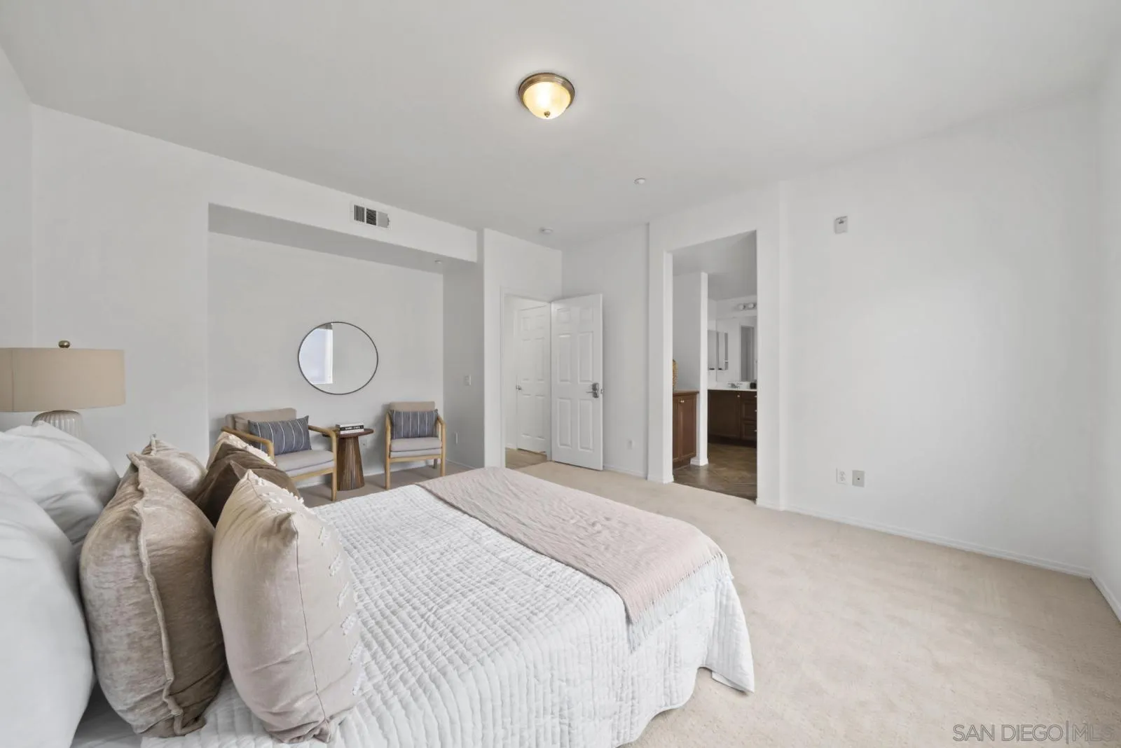 5422 Zeil Pl