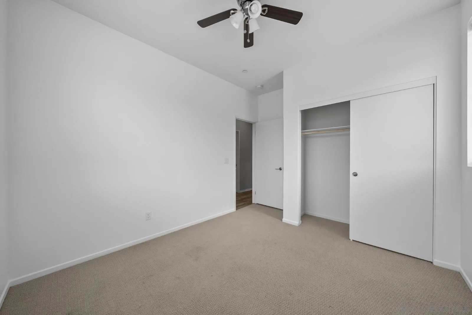 5223 Surfwalk Unit 111