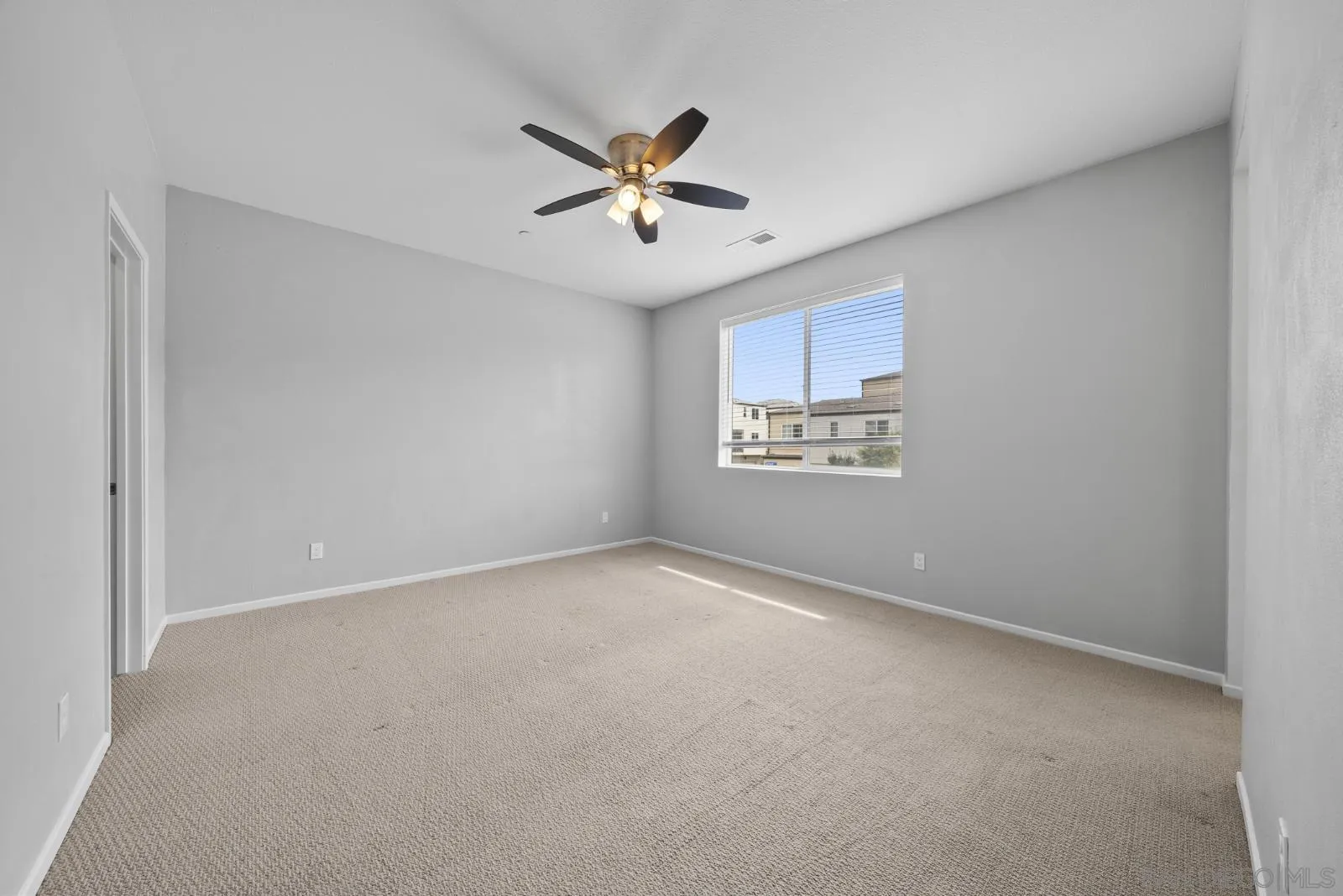 5223 Surfwalk Unit 111