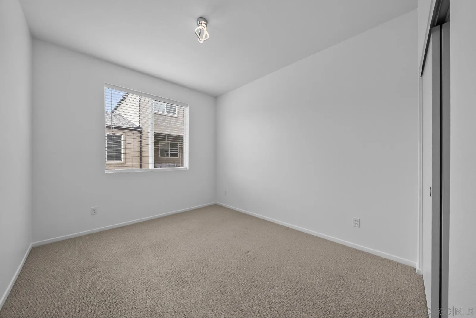 5223 Surfwalk Unit 111
