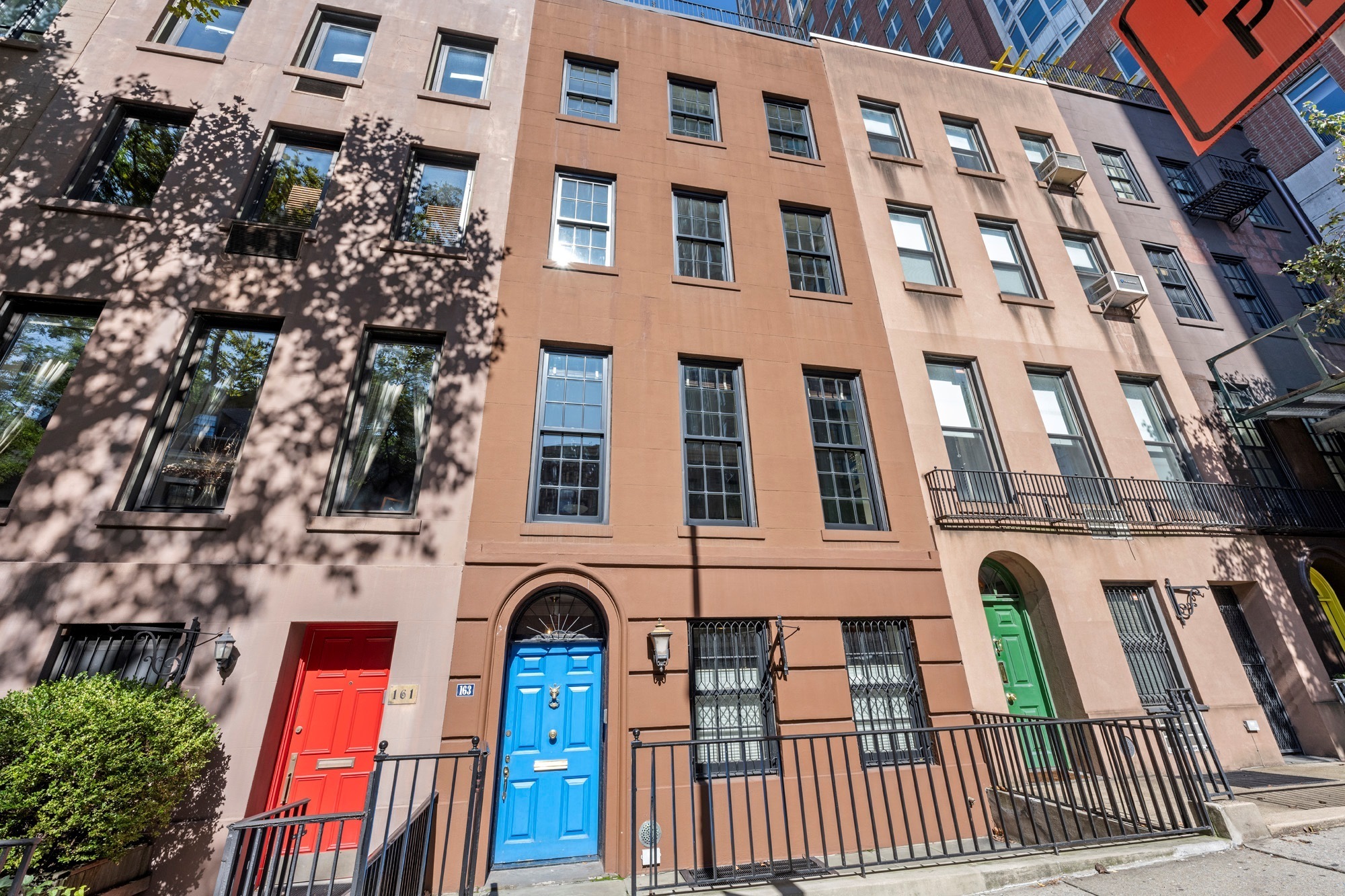 163 E 65TH Street