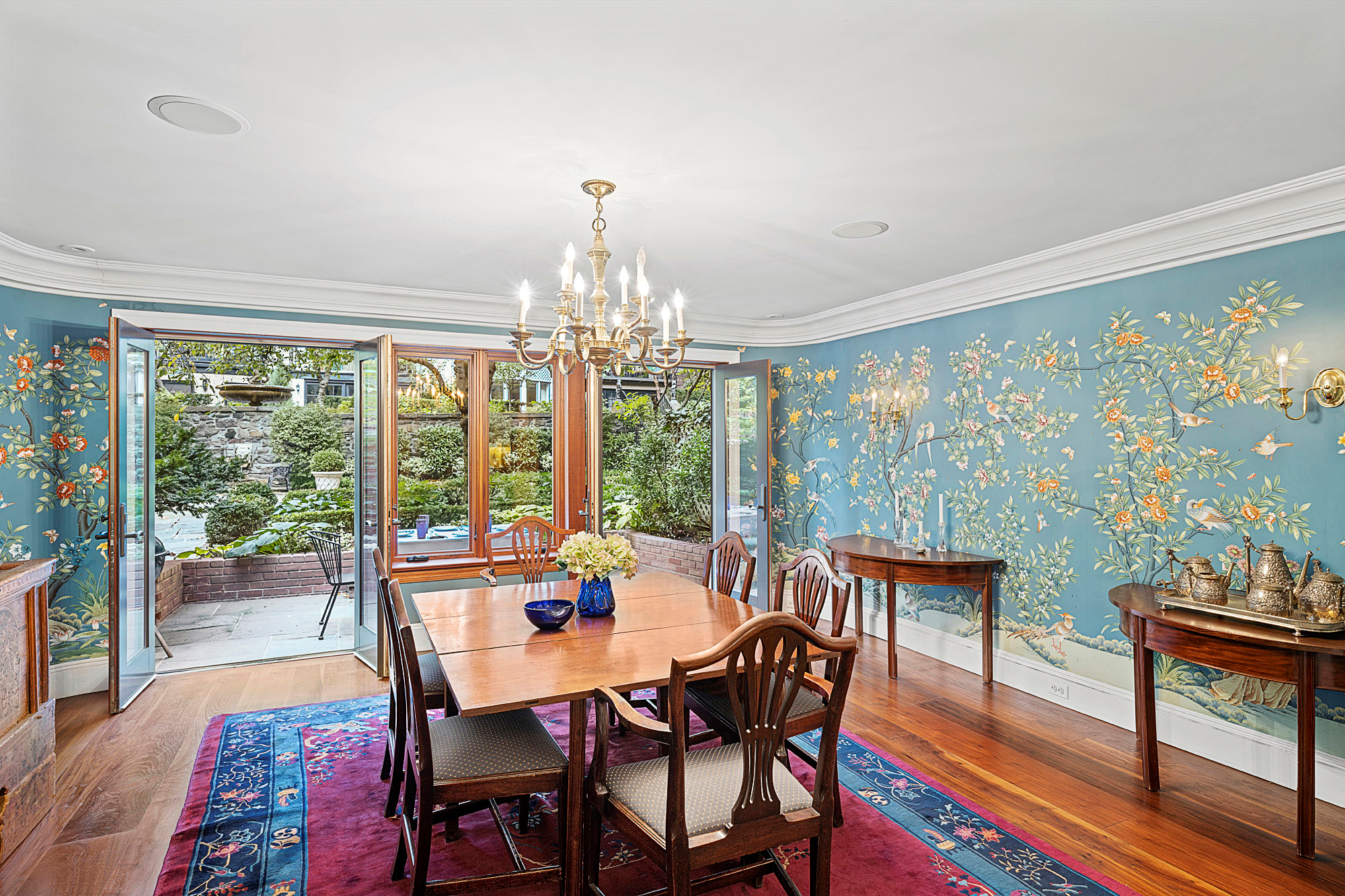 163 E 65TH Street