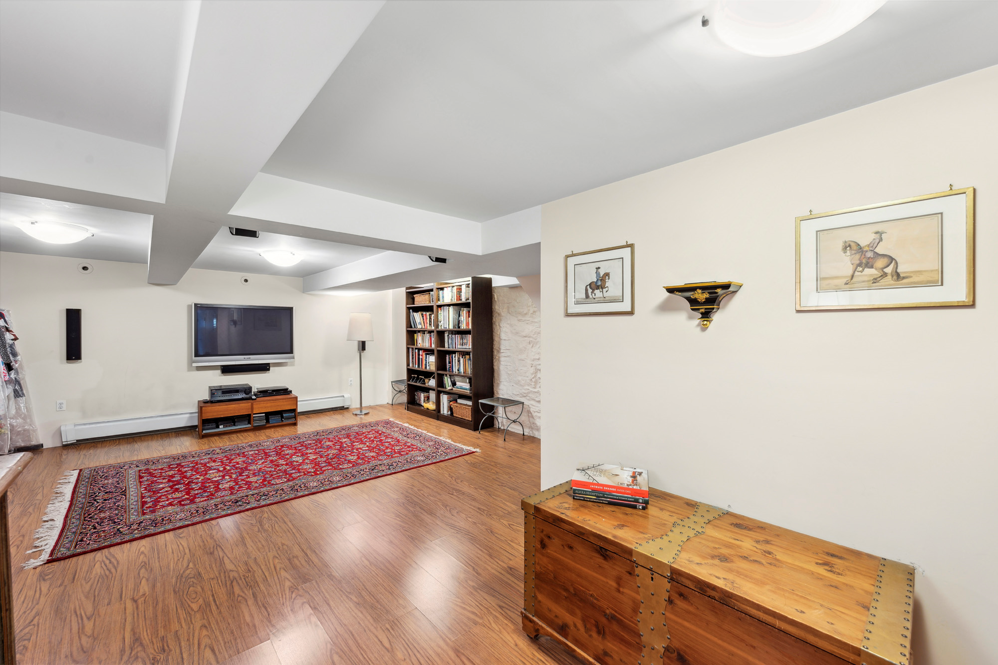 163 E 65TH Street