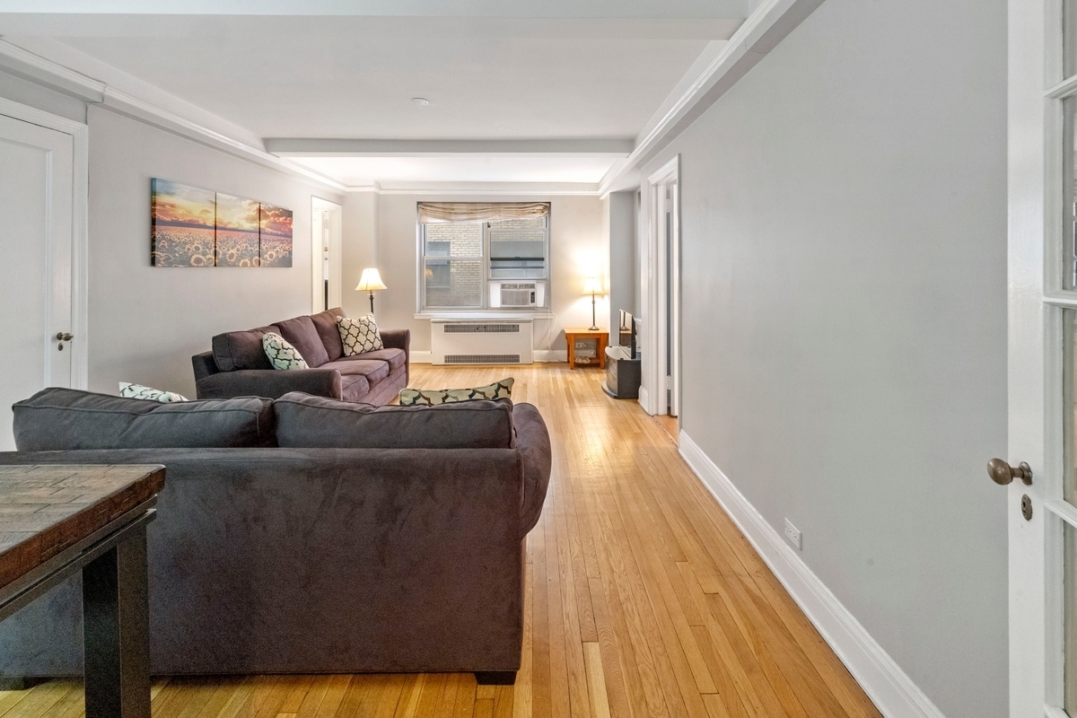424 E 52ND Street 3D