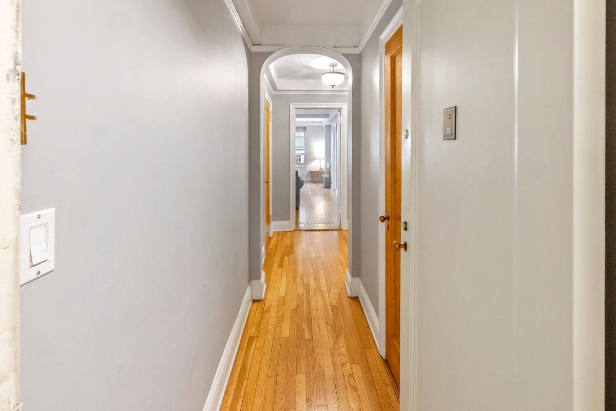 424 E 52ND Street 3D