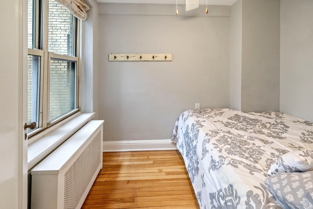 424 E 52ND Street 3D