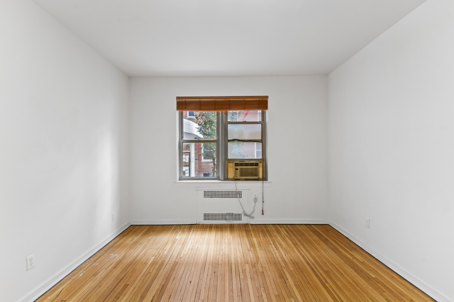 915 E 17TH Street 111