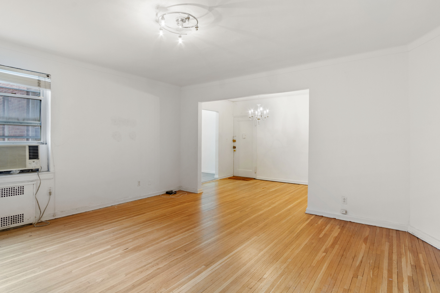 915 E 17TH Street 111