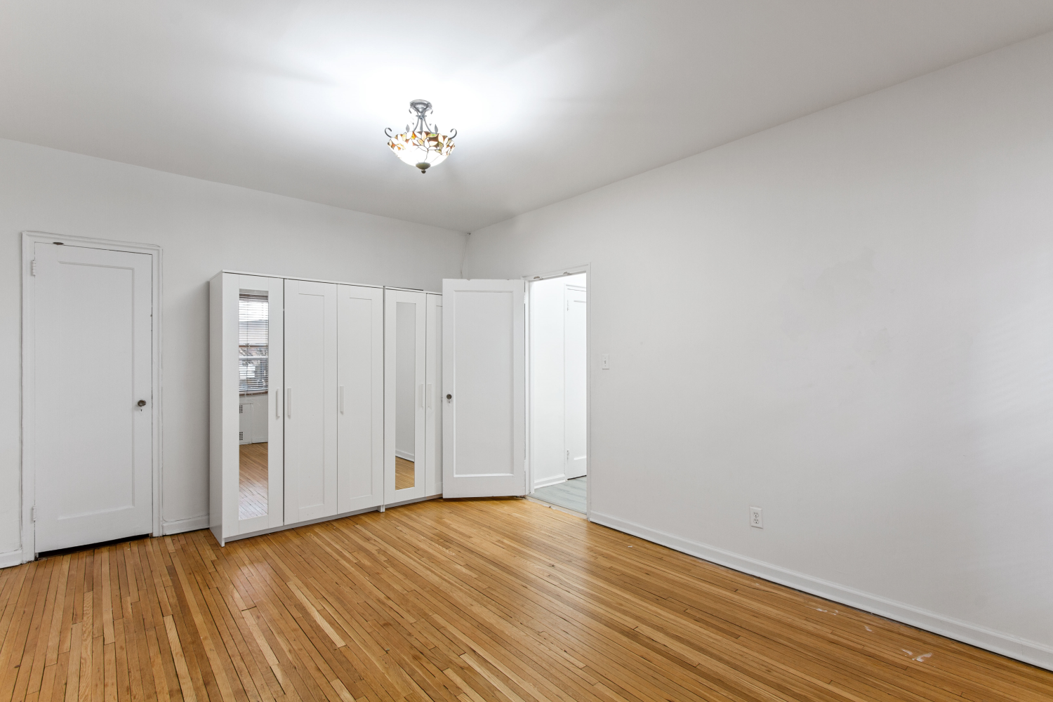 915 E 17TH Street 111
