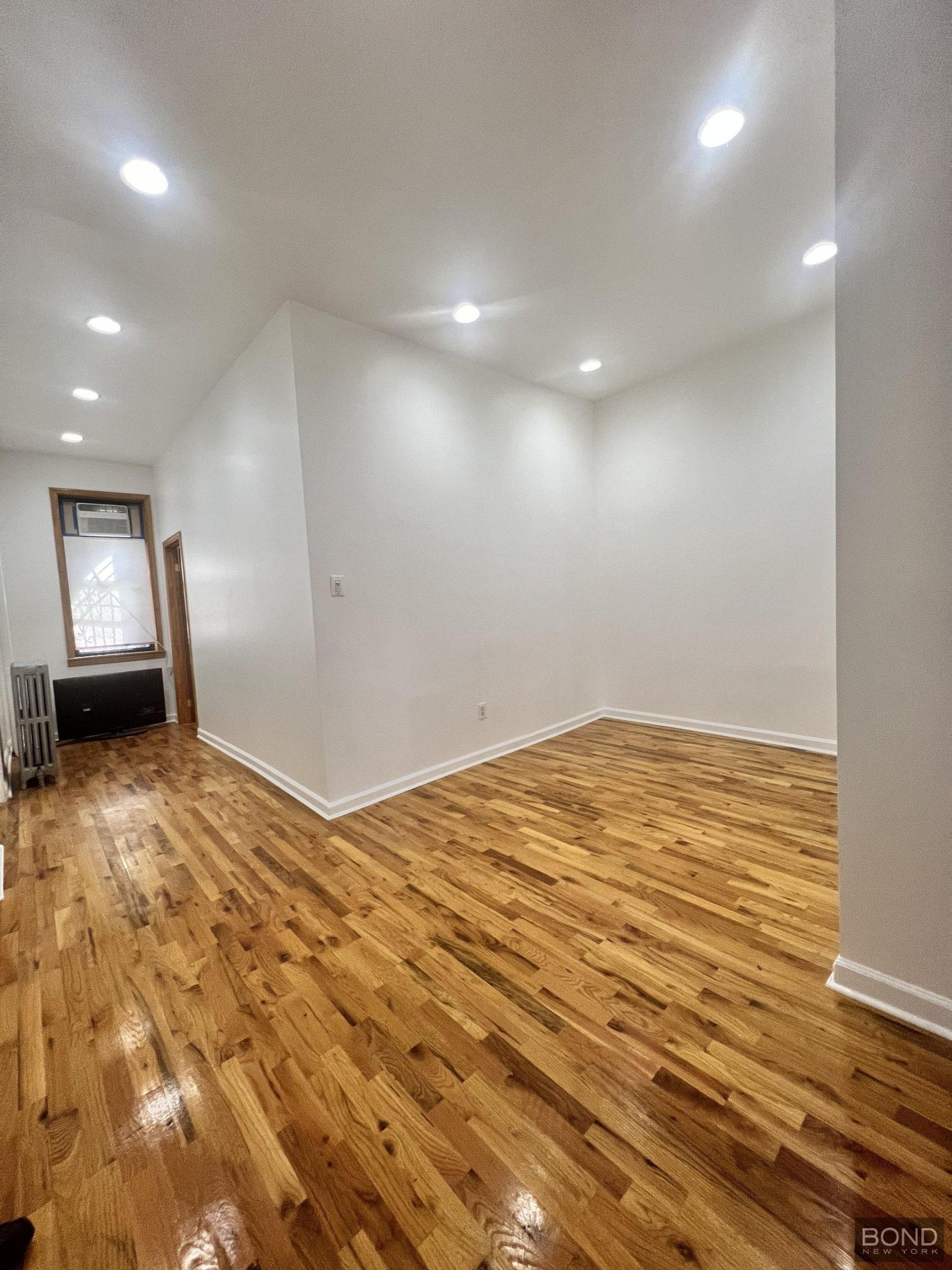 69 Scholes Street 1L