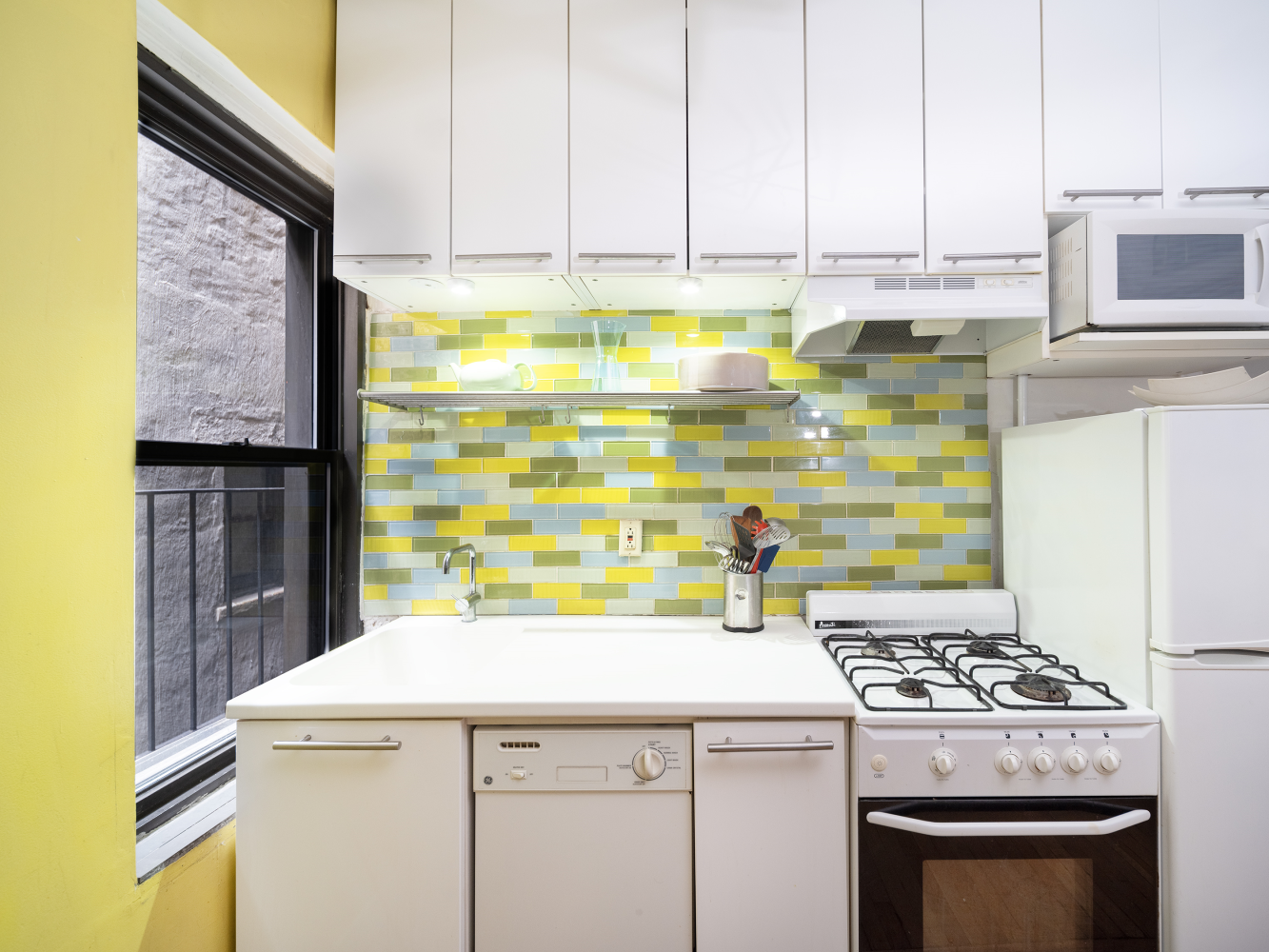 46 W 83RD Street 4F