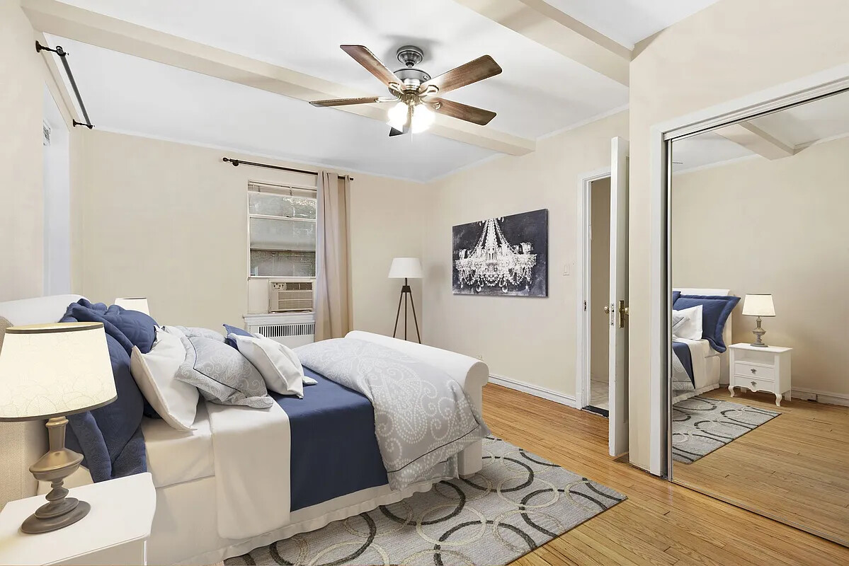 1615 Ave I 122