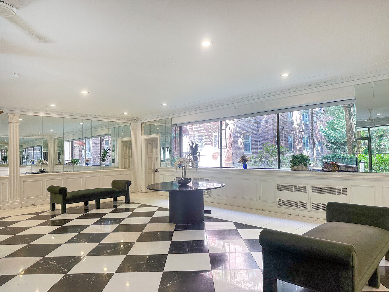 1615 Ave I 122