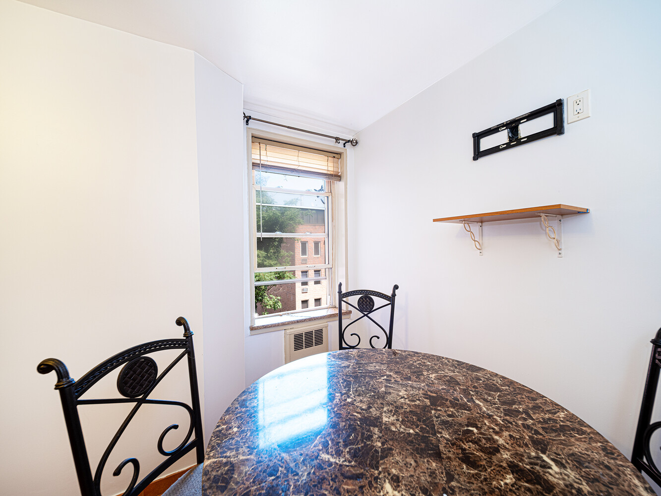 1717 E 18TH Street 4F