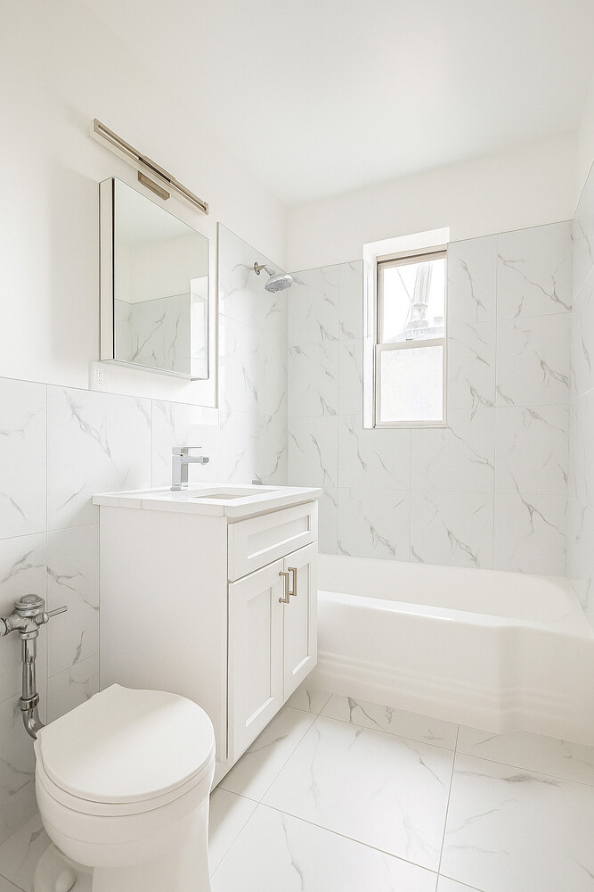 915 E 17TH Street 504