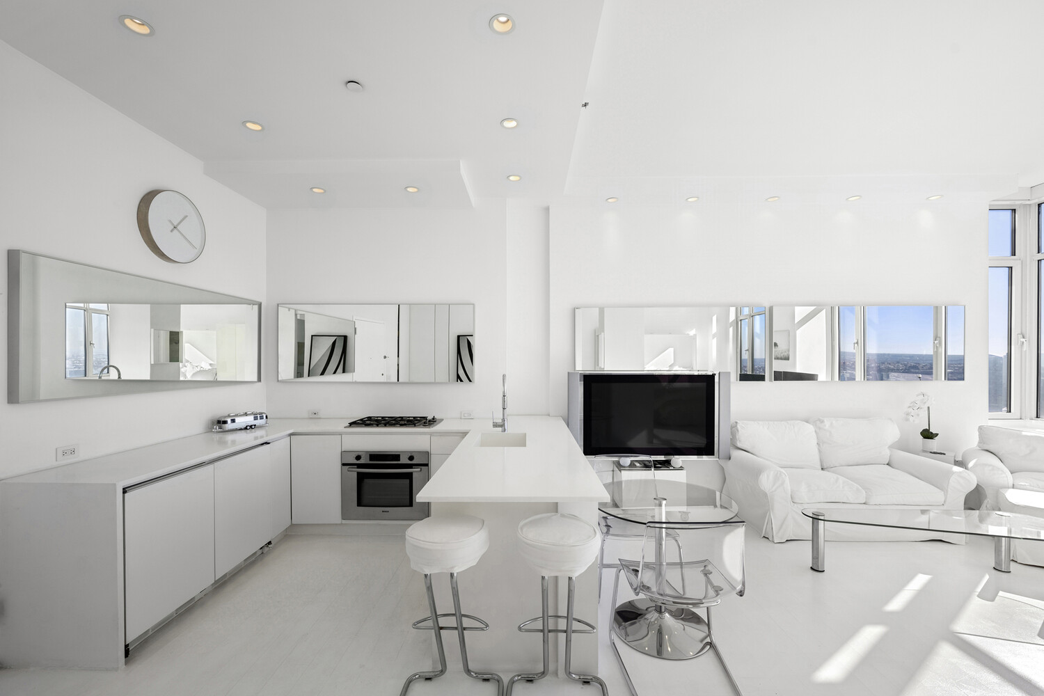 635 W 42ND Street 45G