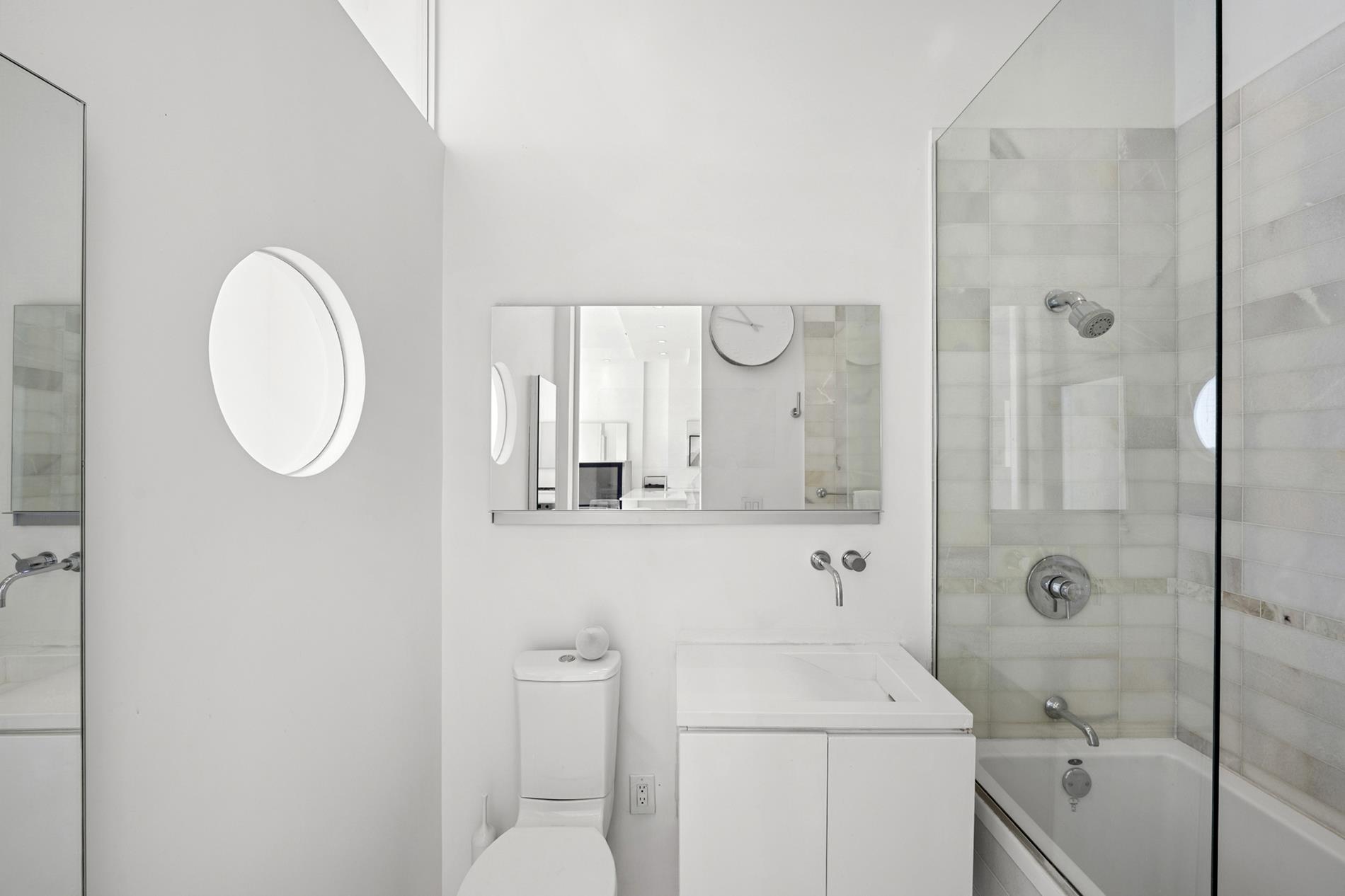 635 W 42nd Street 45-G