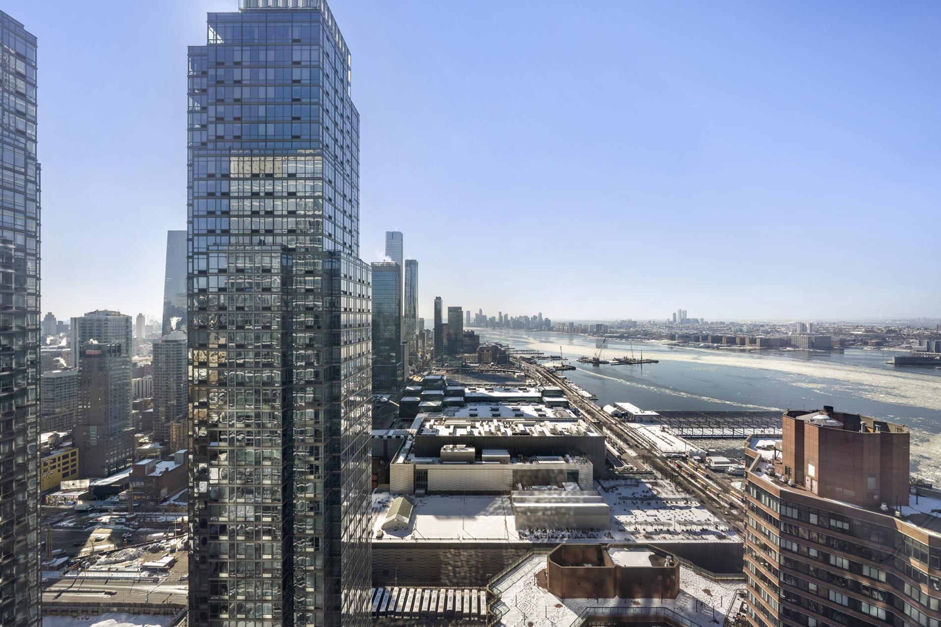 635 W 42nd Street 45-G