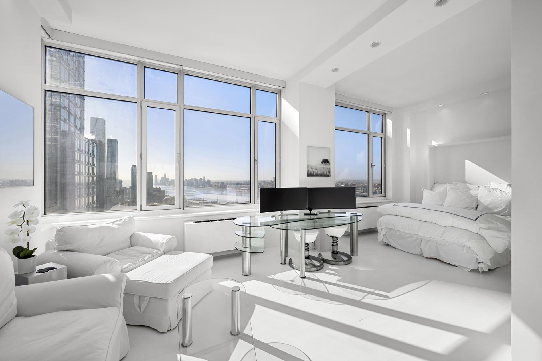 635 W 42nd Street 45-G