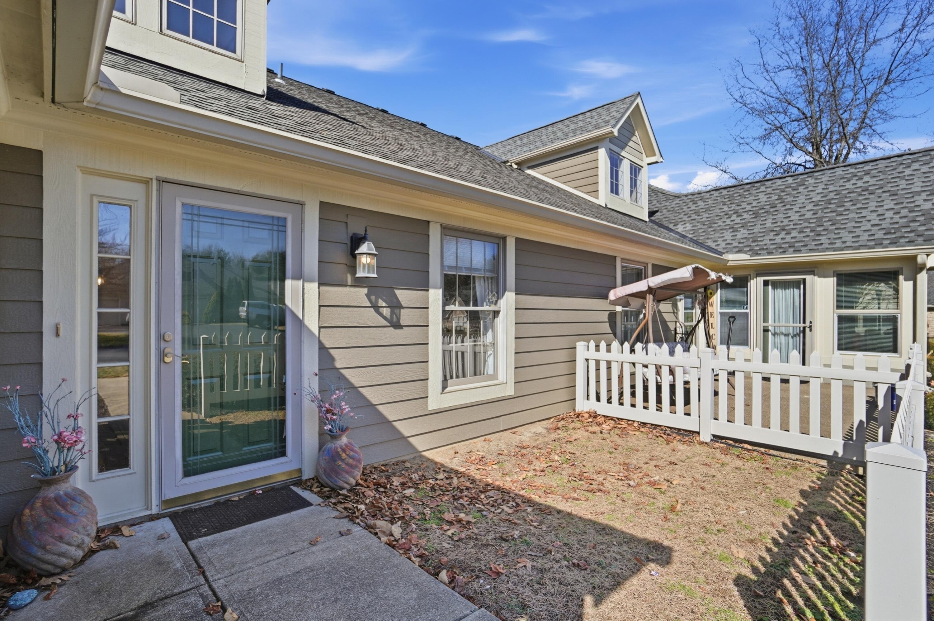 82 Stonington Circle