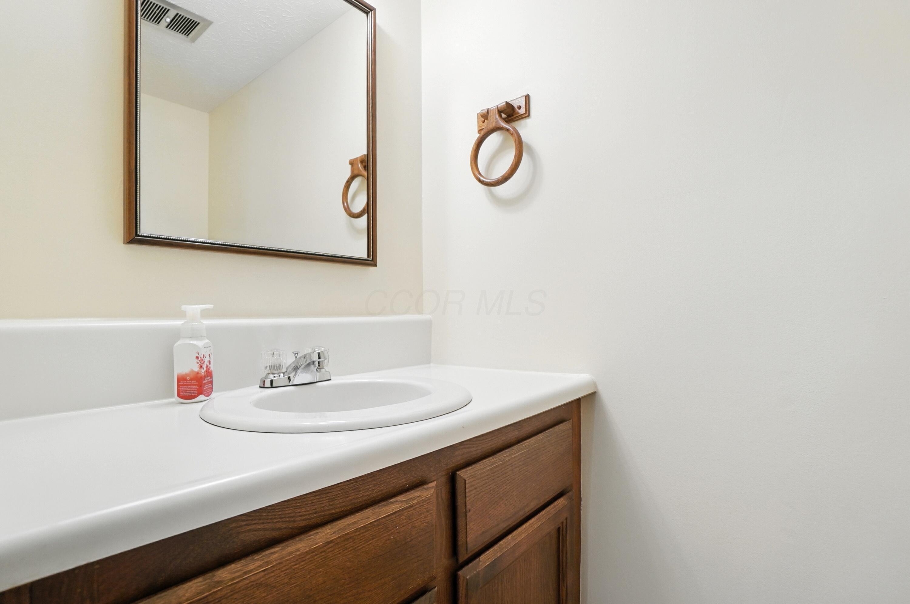 1442 Londondale, 1-1