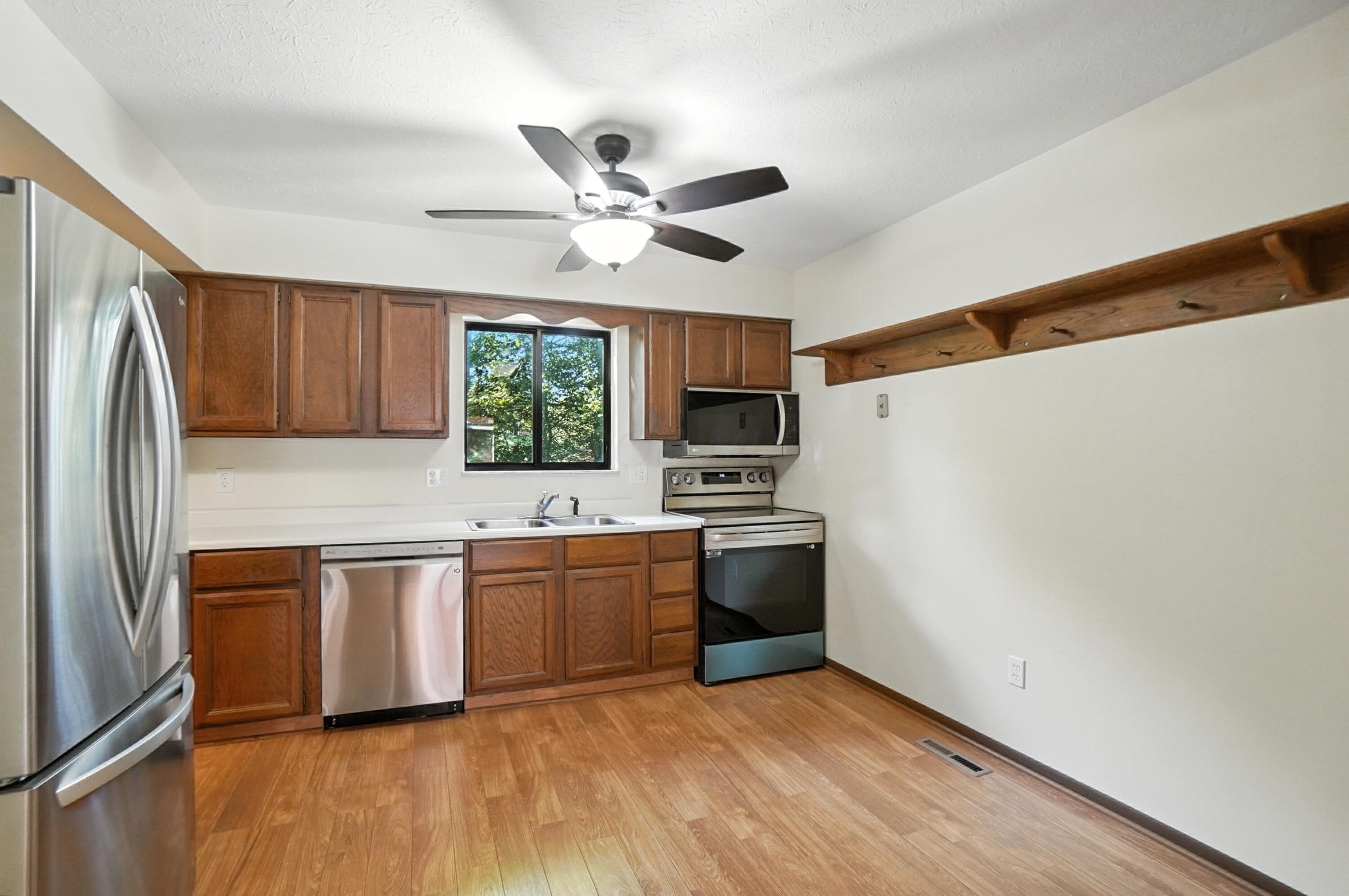 1442 Londondale, 1-1