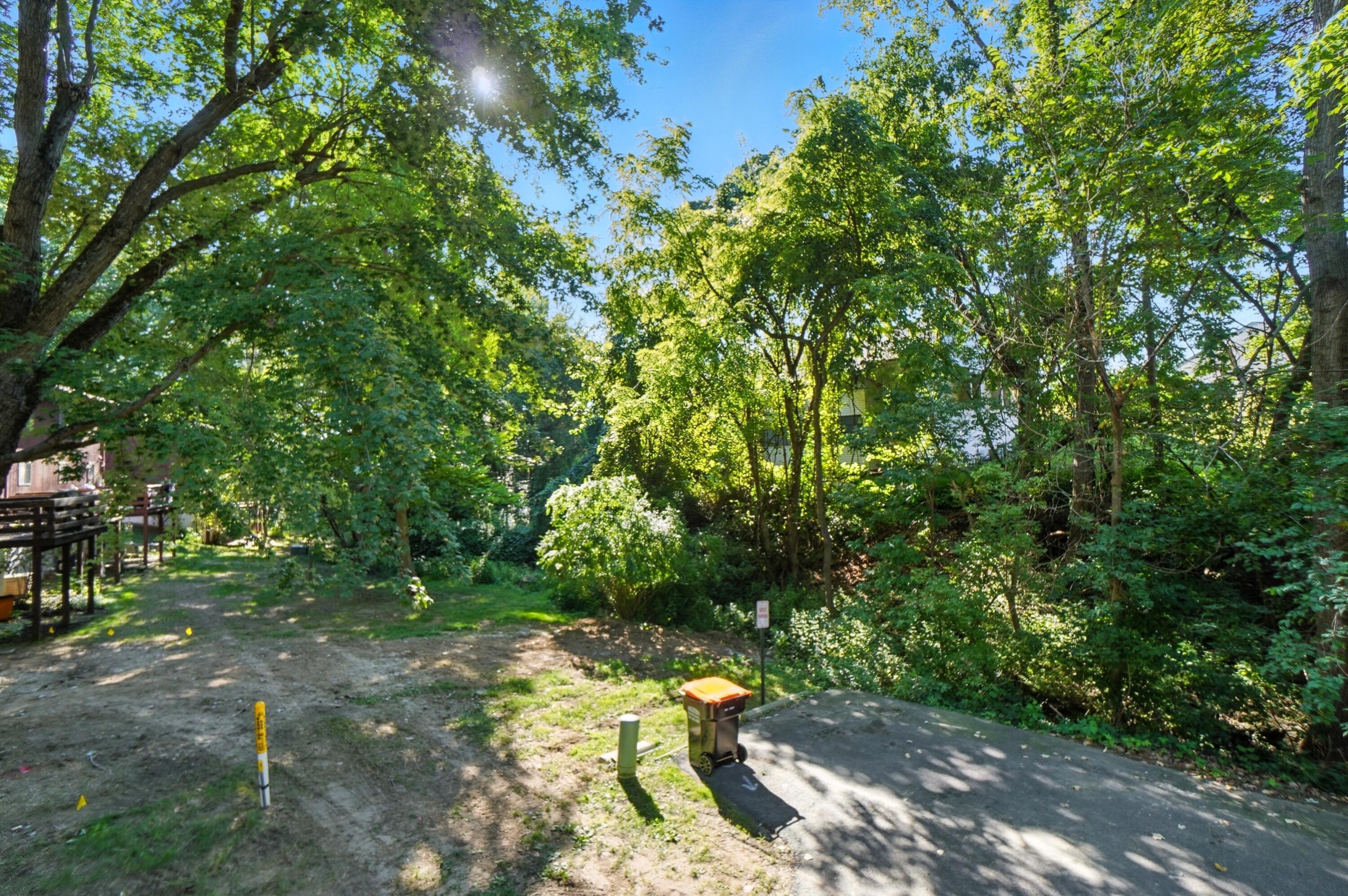 1442 Londondale, 1-1