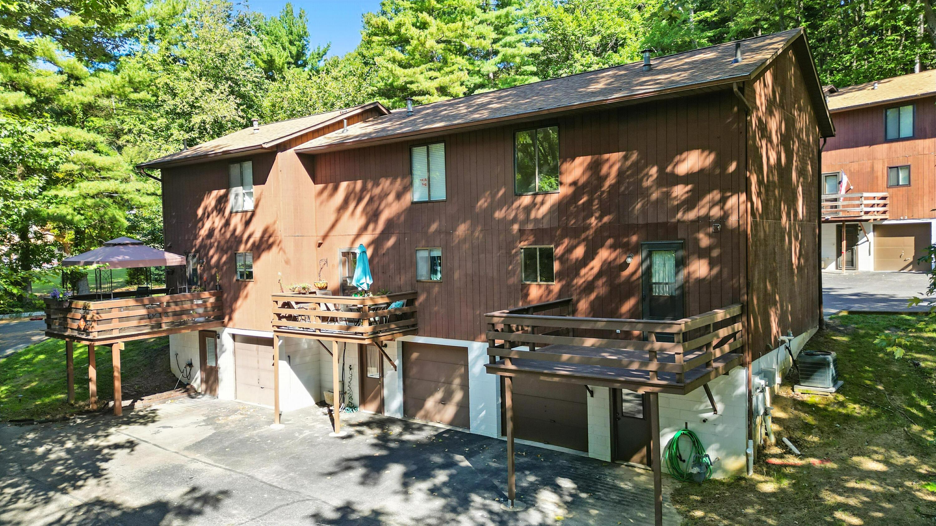 1442 Londondale, 1-1