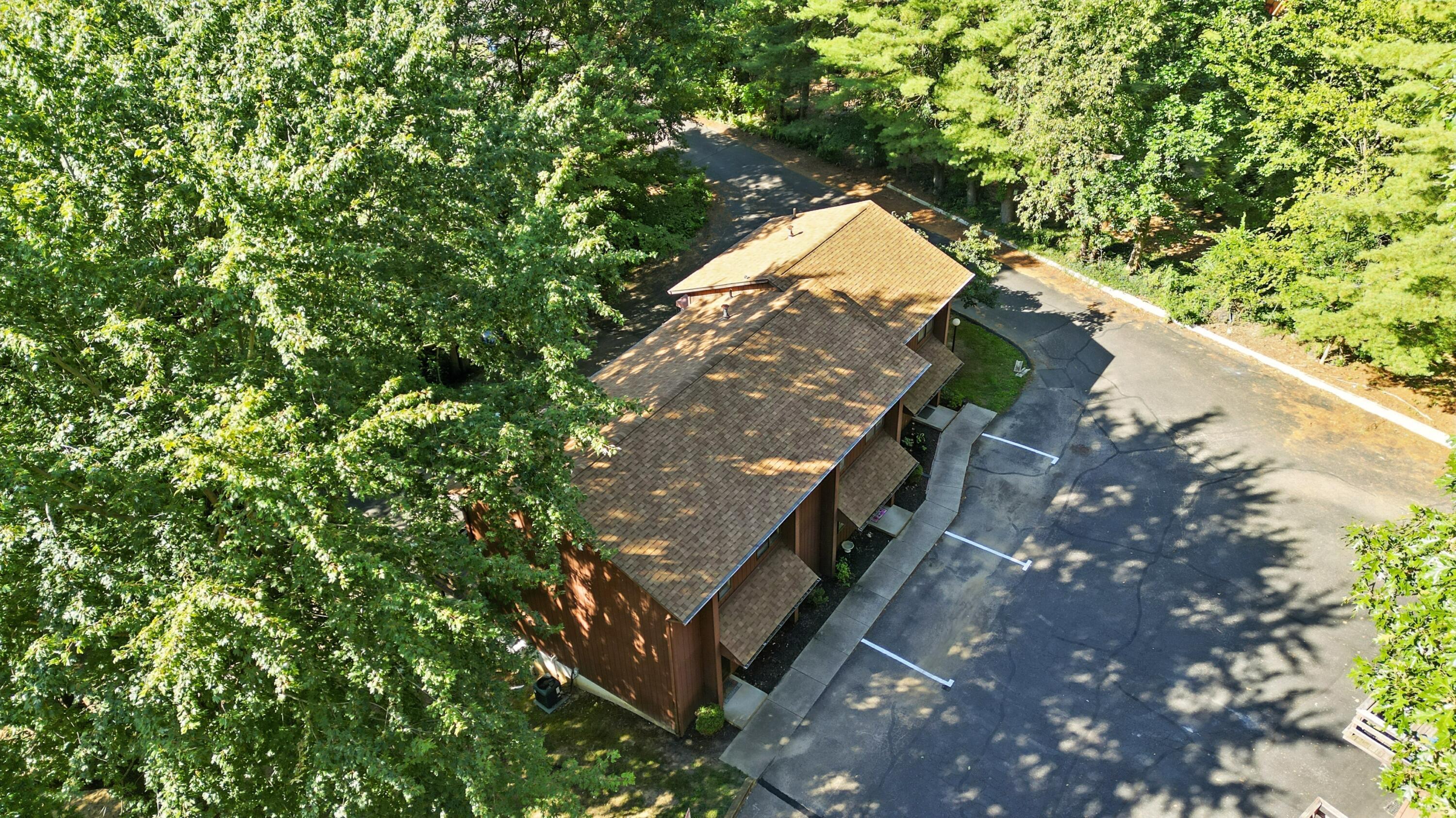 1442 Londondale, 1-1