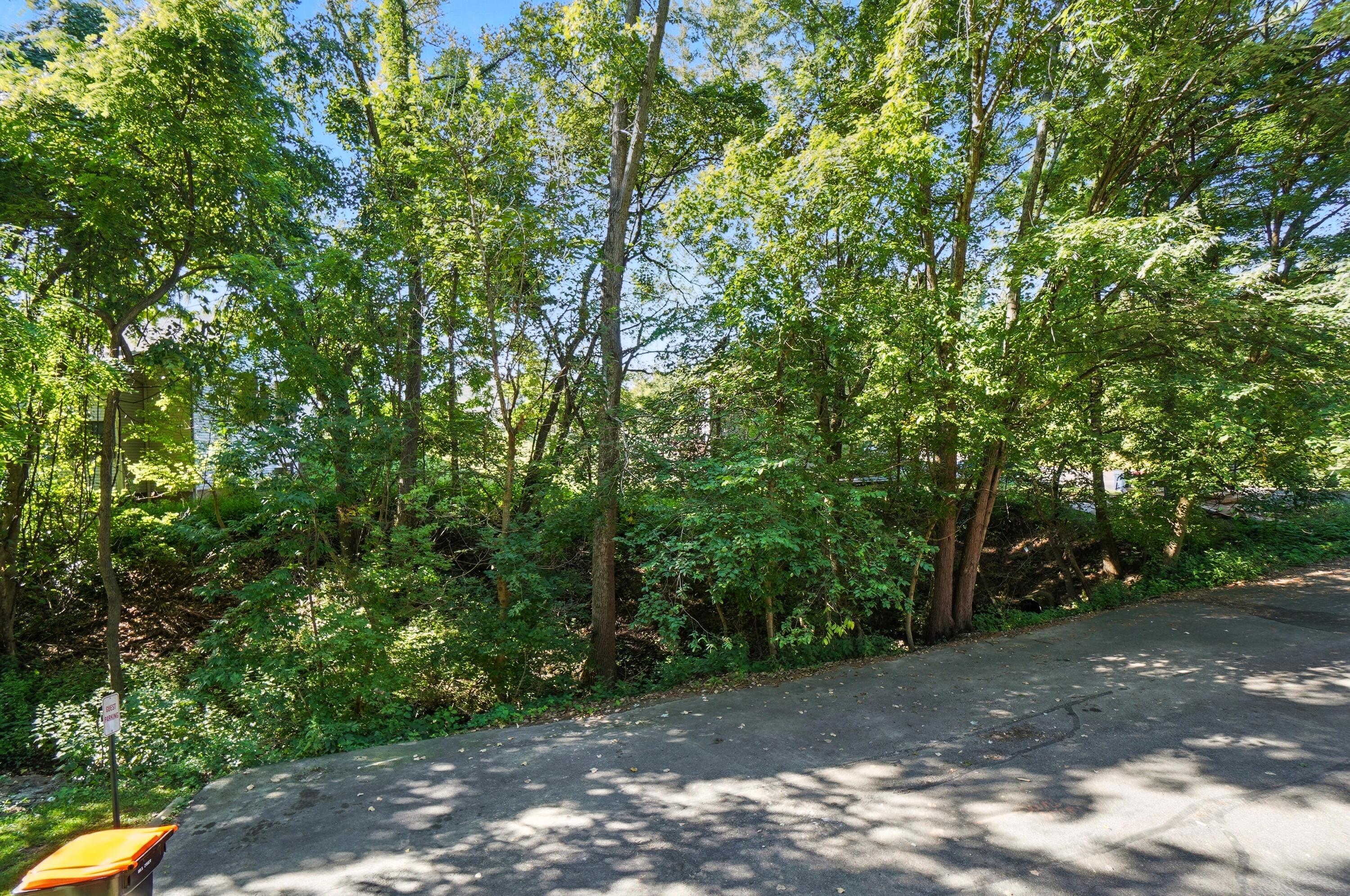 1442 Londondale, 1-1