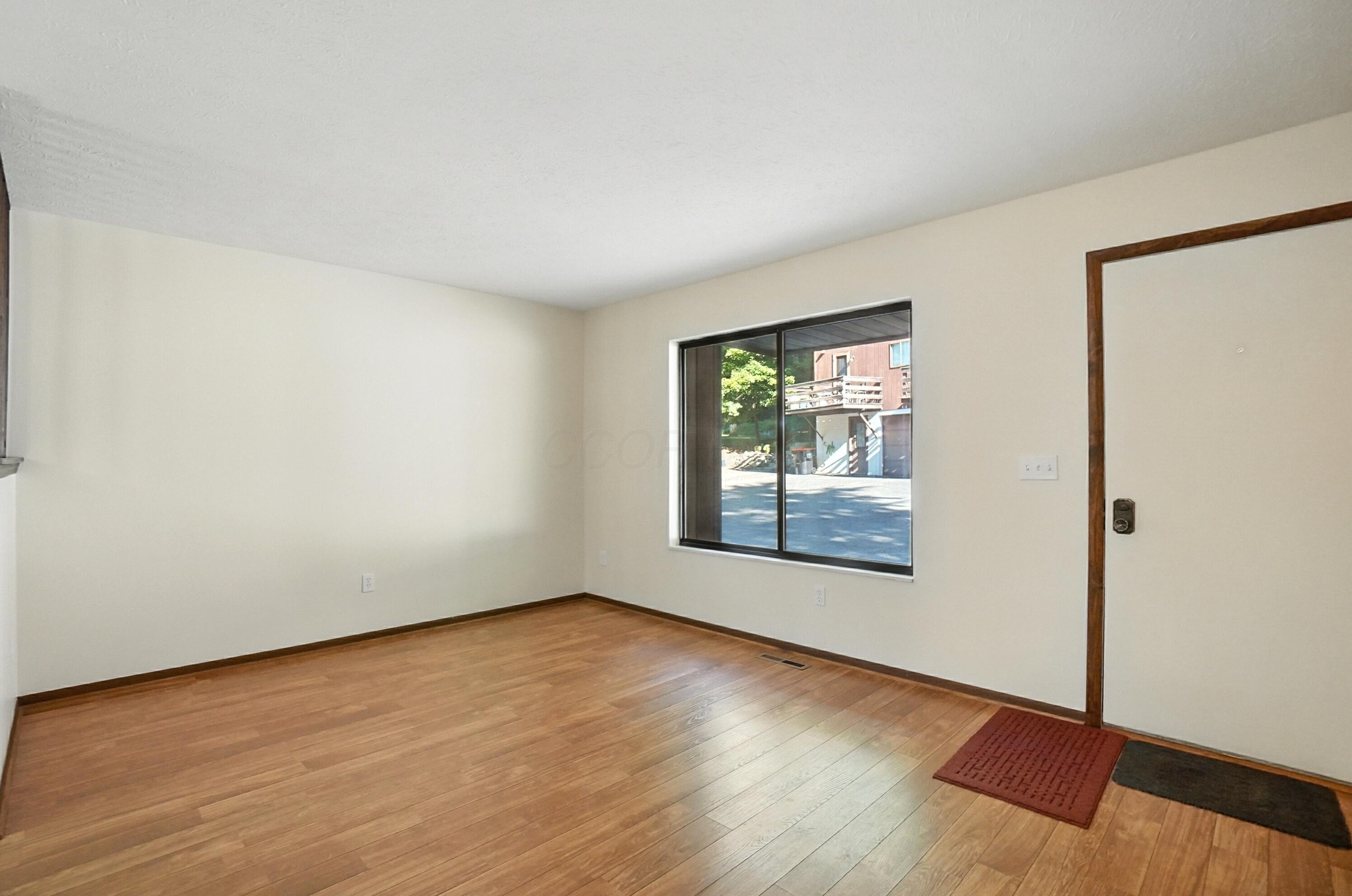 1442 Londondale, 1-1