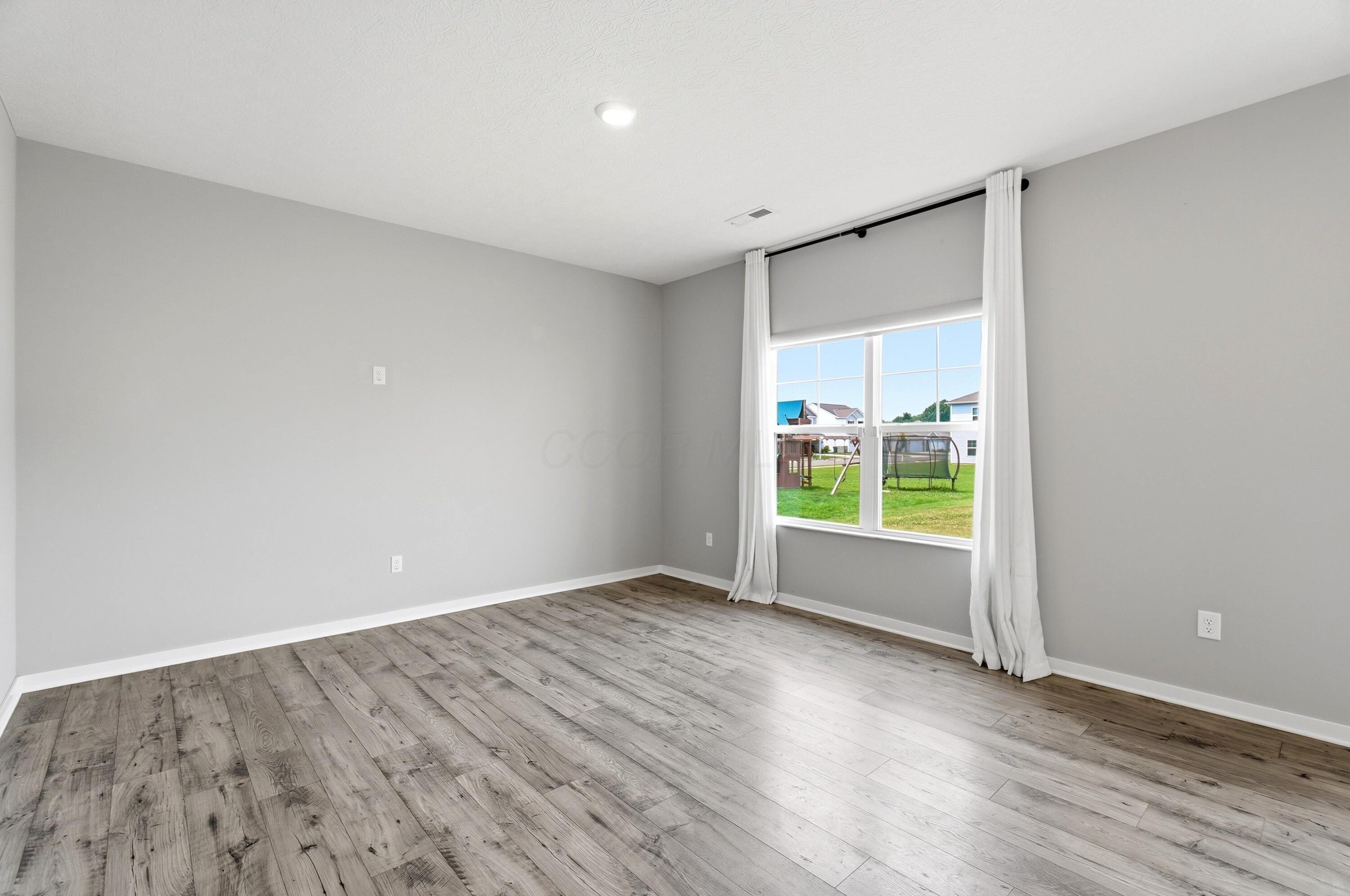 384 Kells Court E