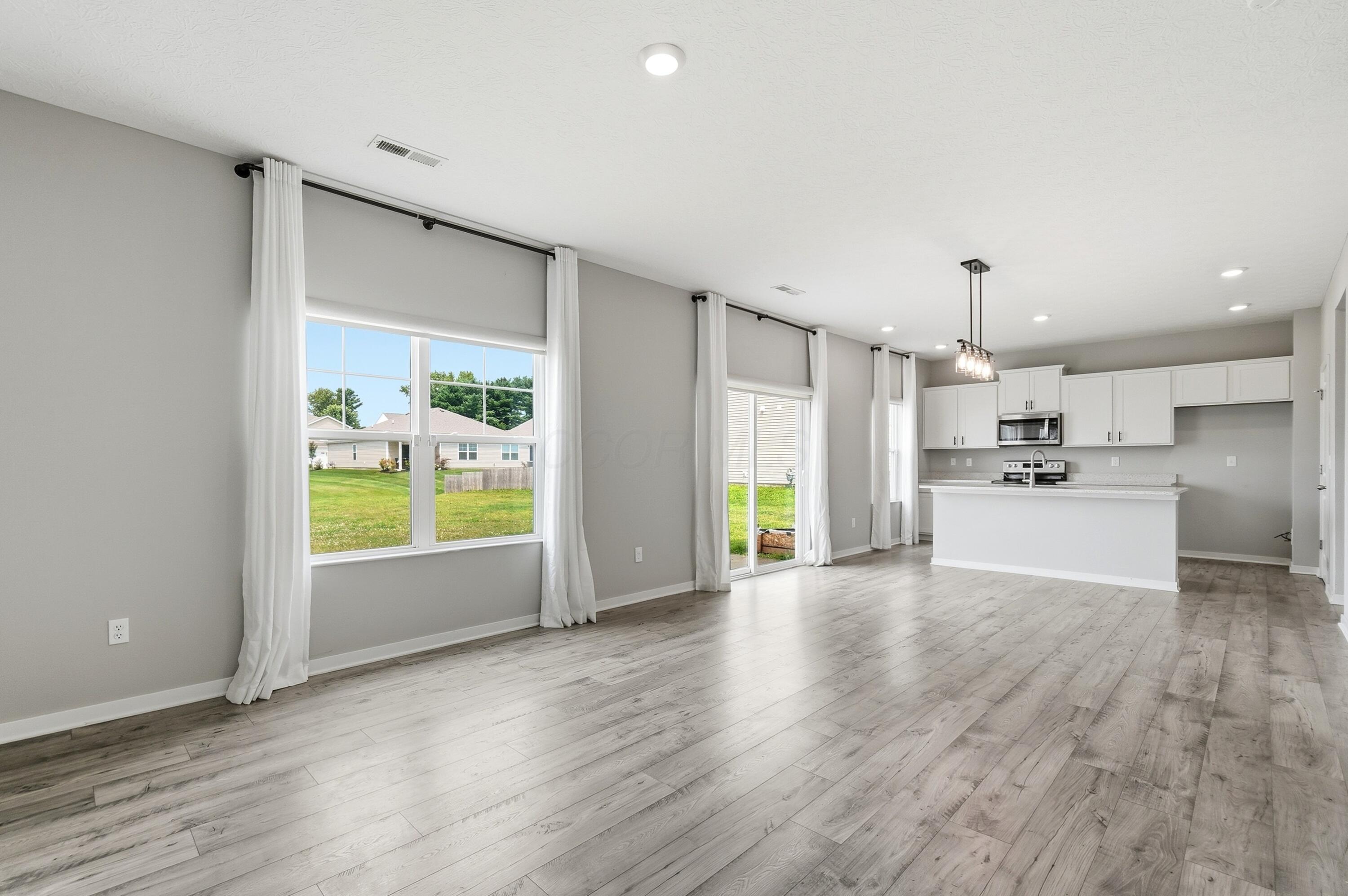 384 Kells Court E