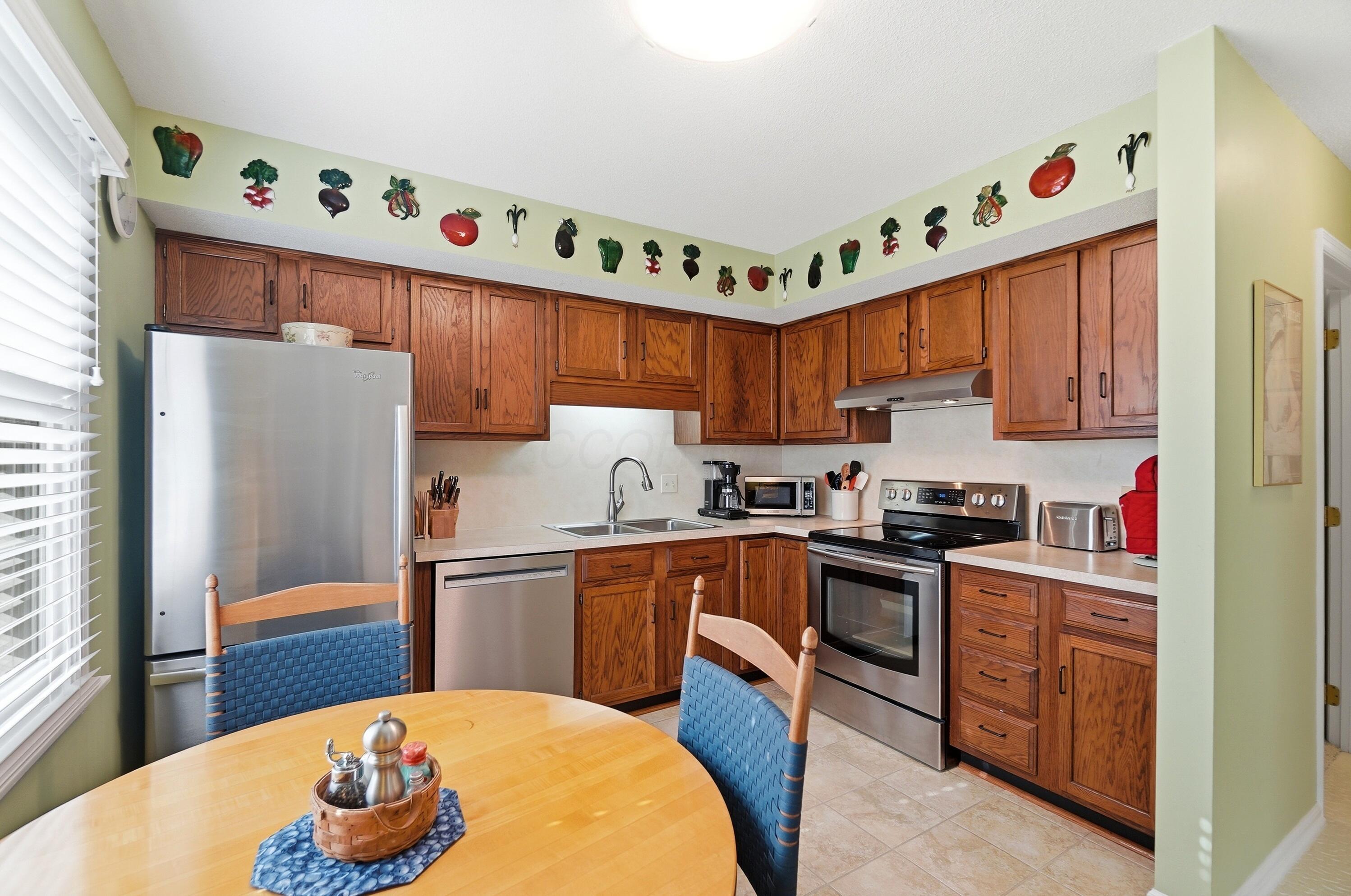 536 W Broadway
