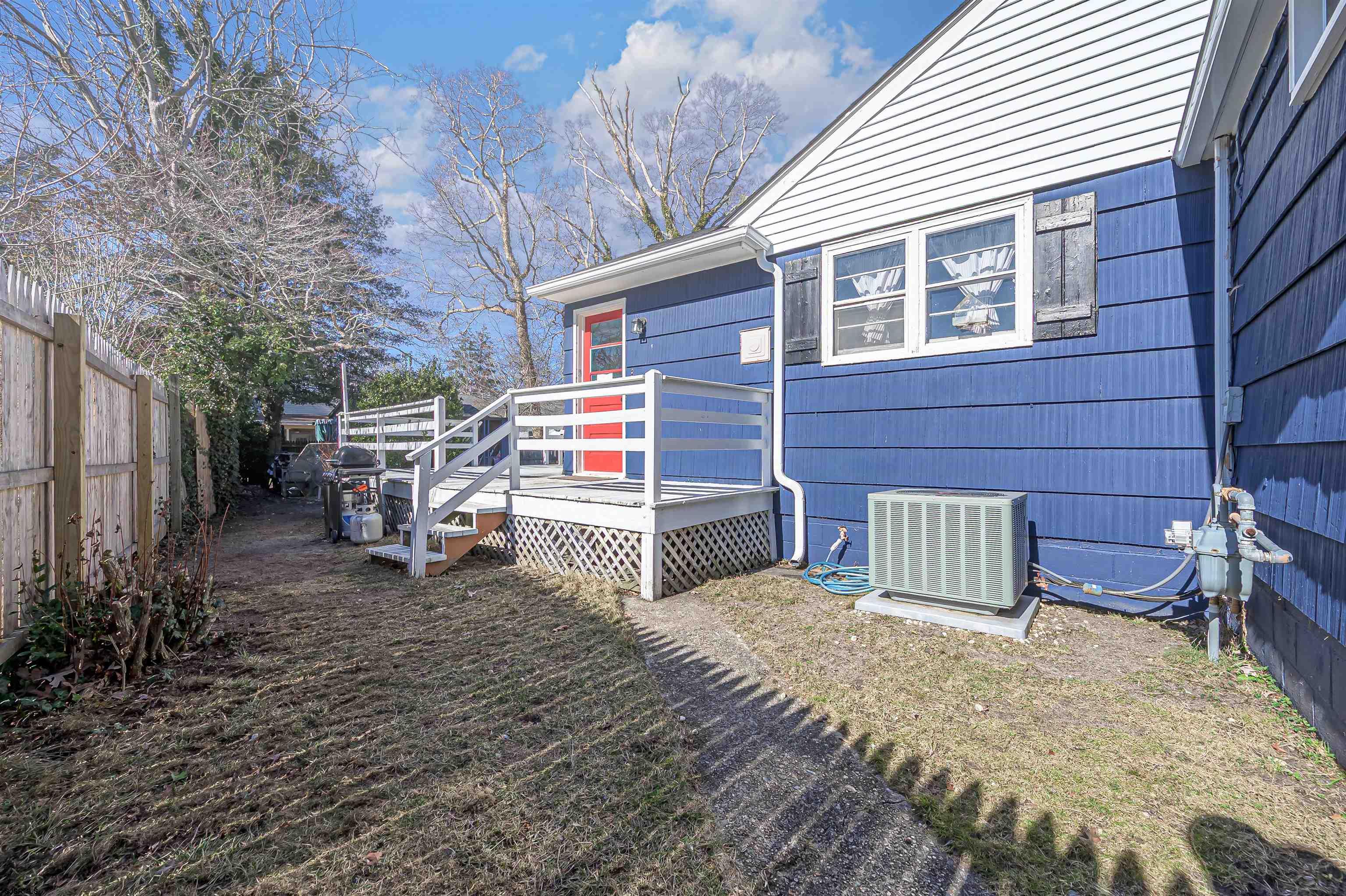 219 Huron Ave
