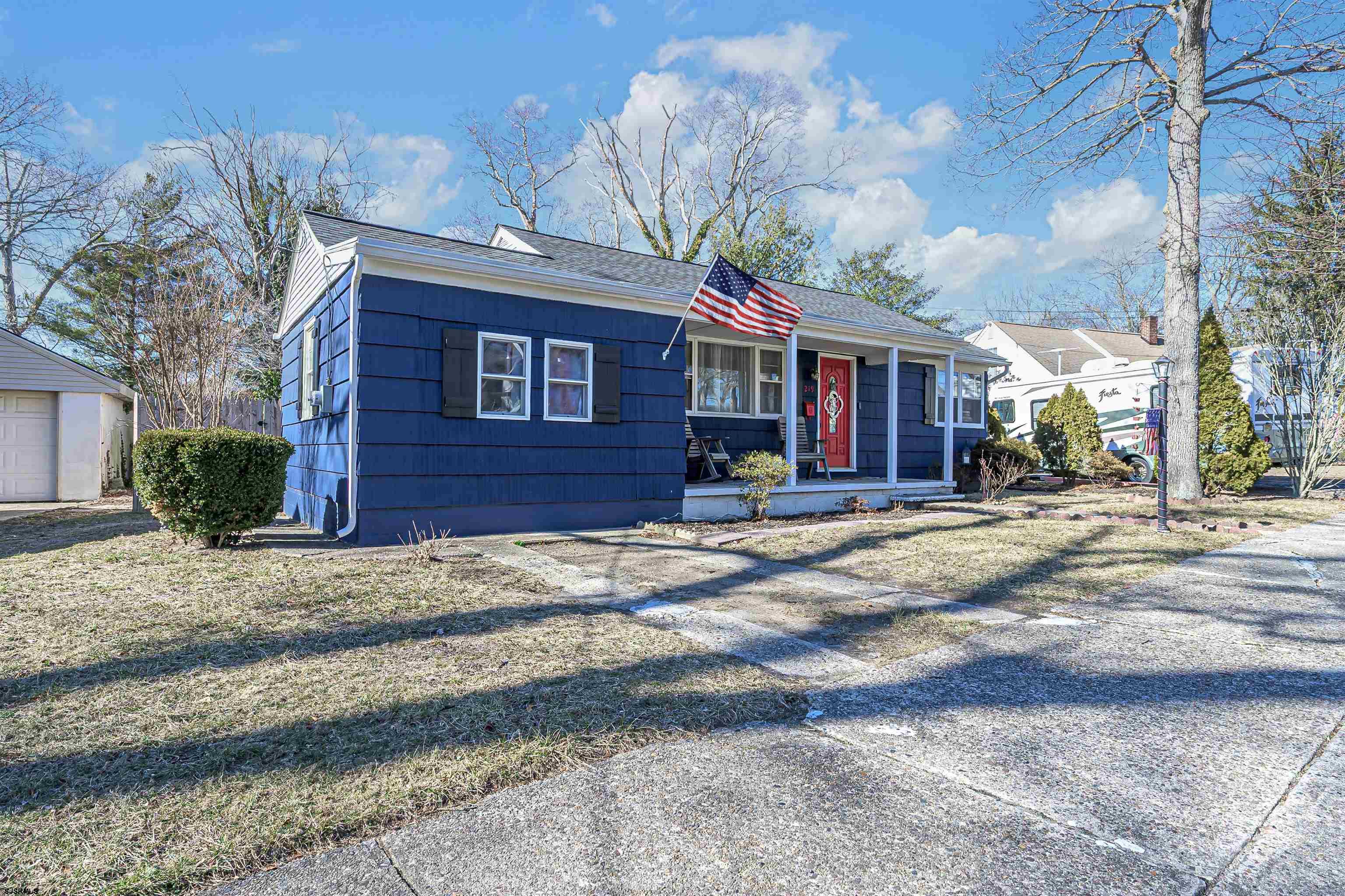 219 Huron Ave