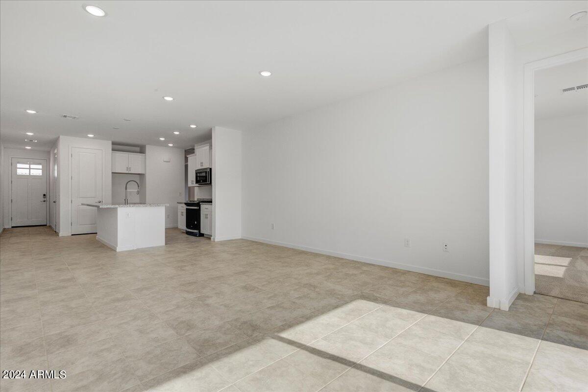 41655 W Cathedral Rock Pass