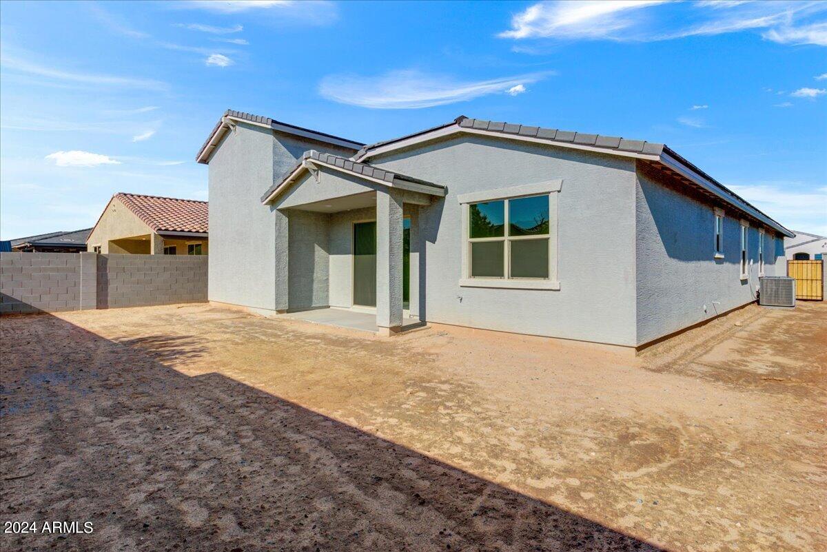 41655 W Cathedral Rock Pass