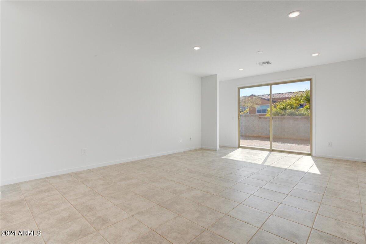 41655 W Cathedral Rock Pass