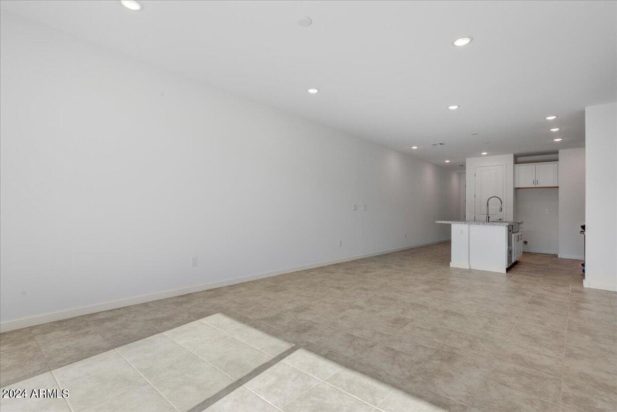 41655 W Cathedral Rock Pass