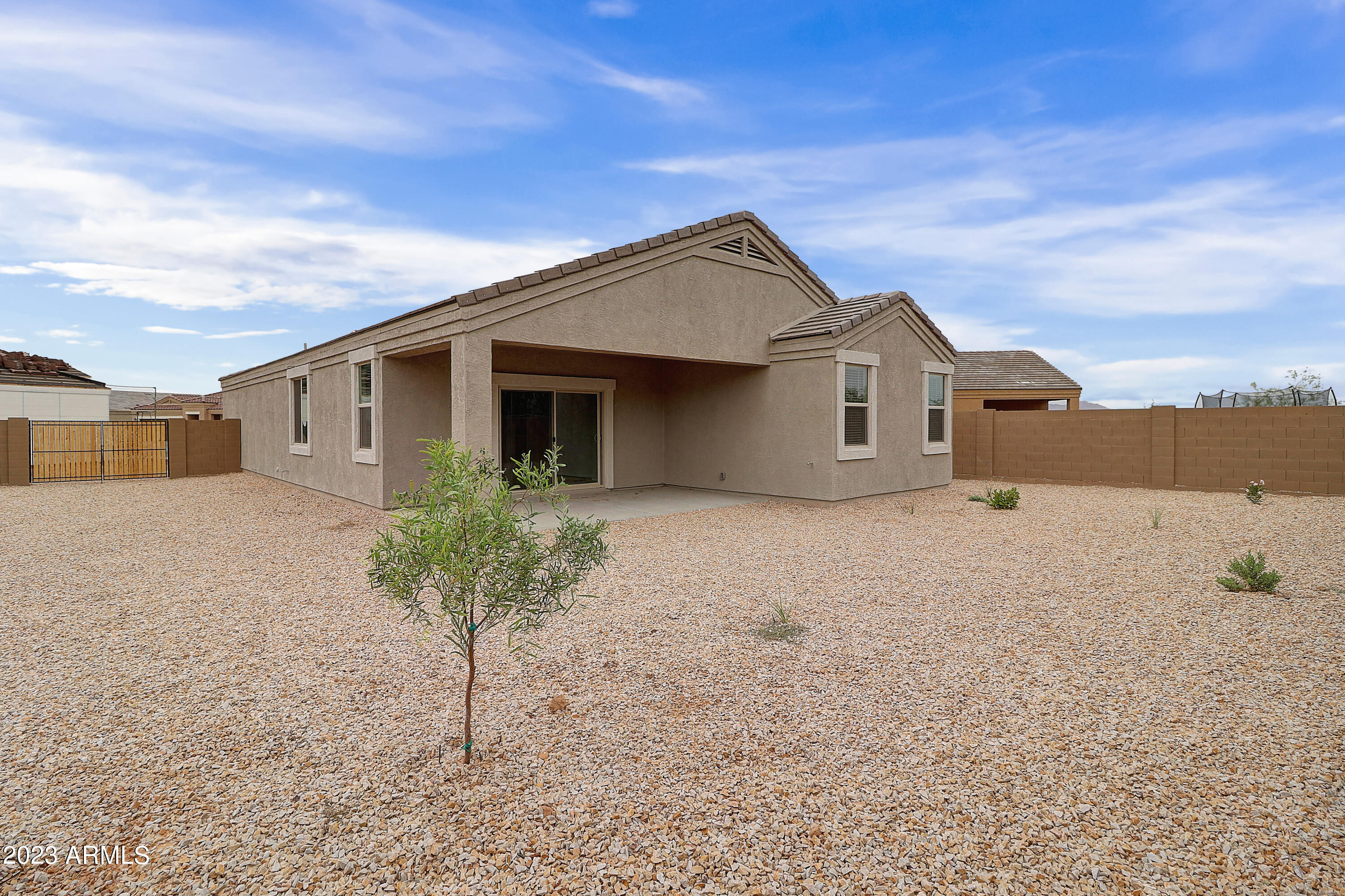 40065 W Sunland Drive