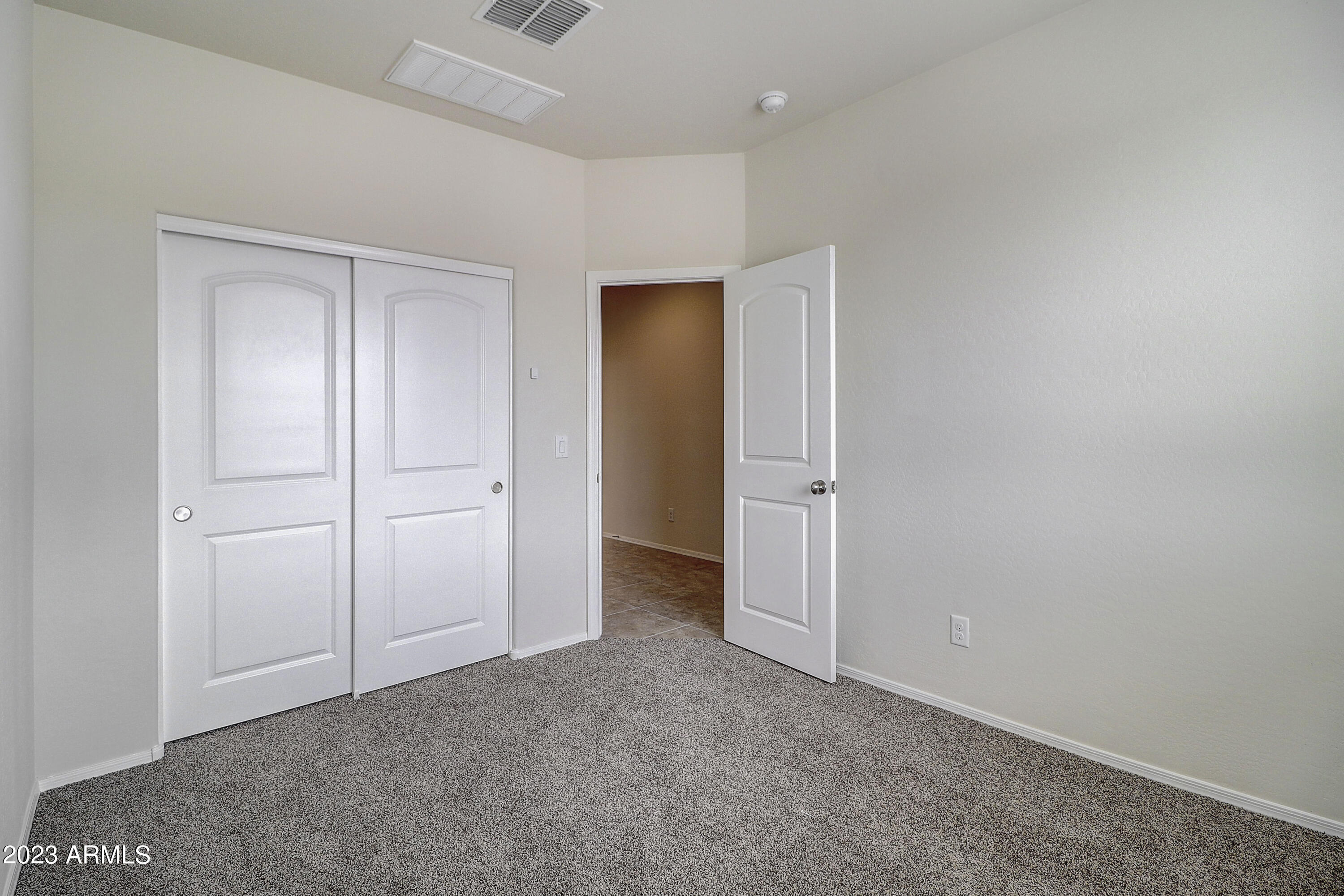 40065 W Sunland Drive