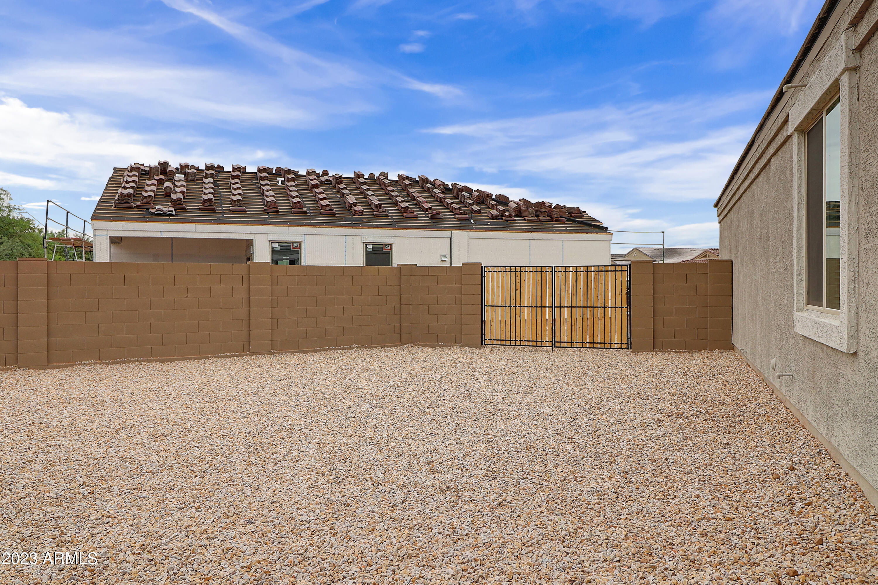 40065 W Sunland Drive