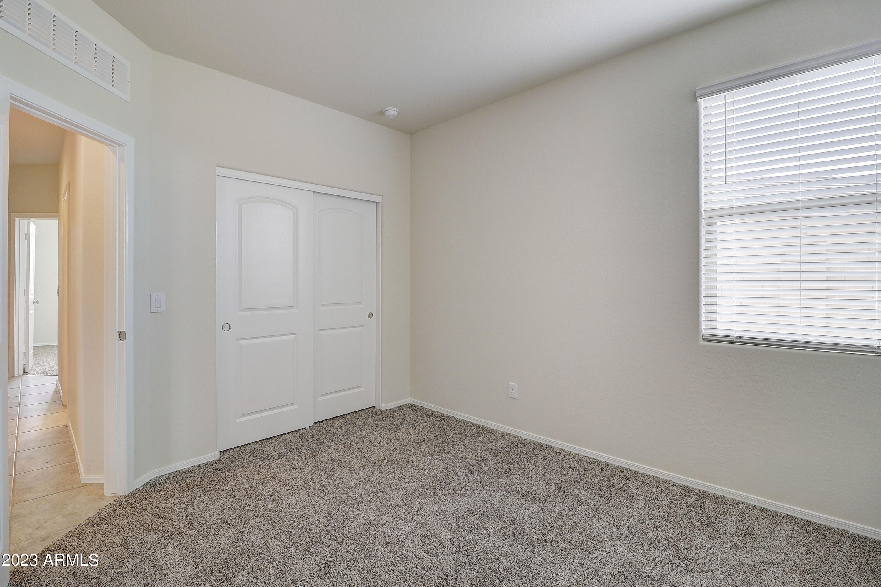 40065 W Sunland Drive