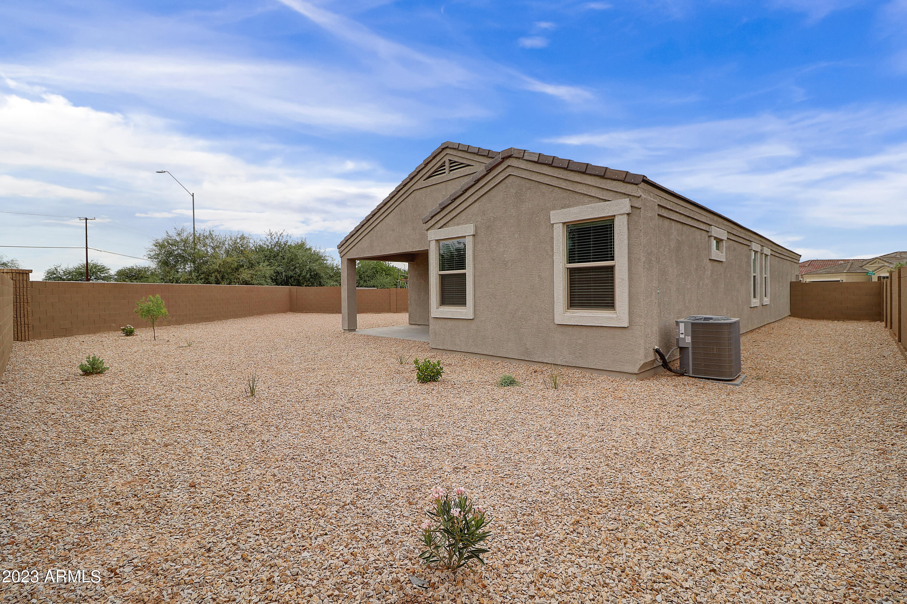 40065 W Sunland Drive