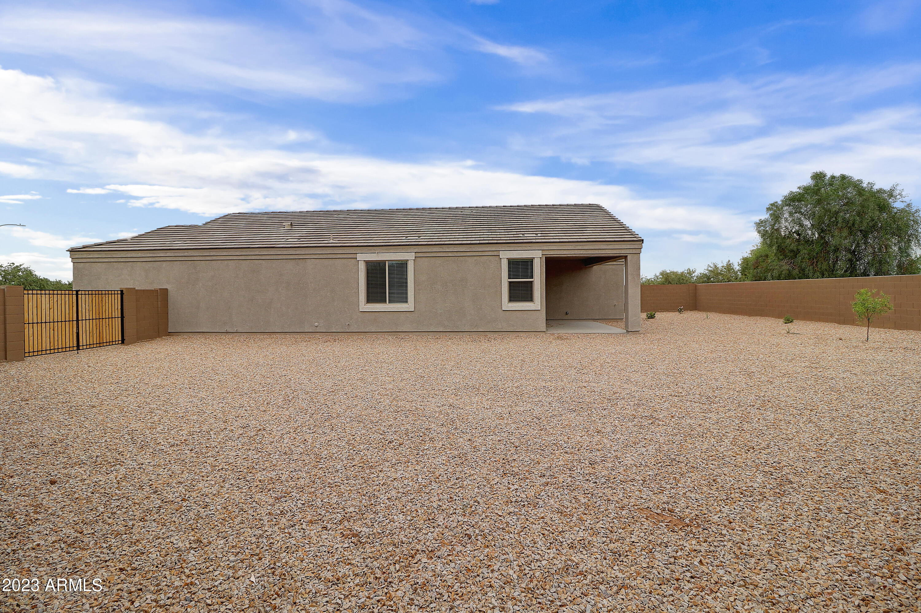 40065 W Sunland Drive