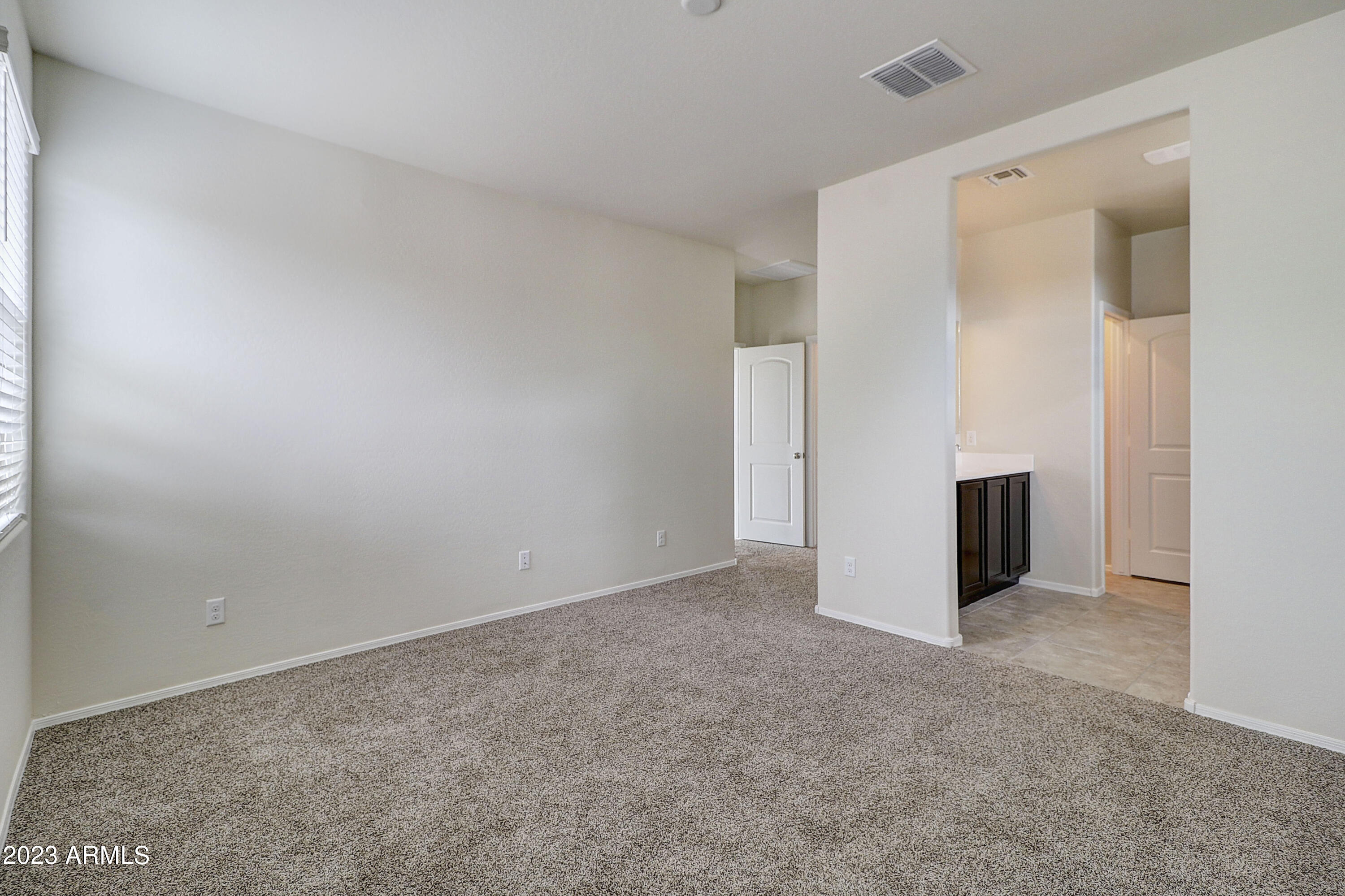 40065 W Sunland Drive