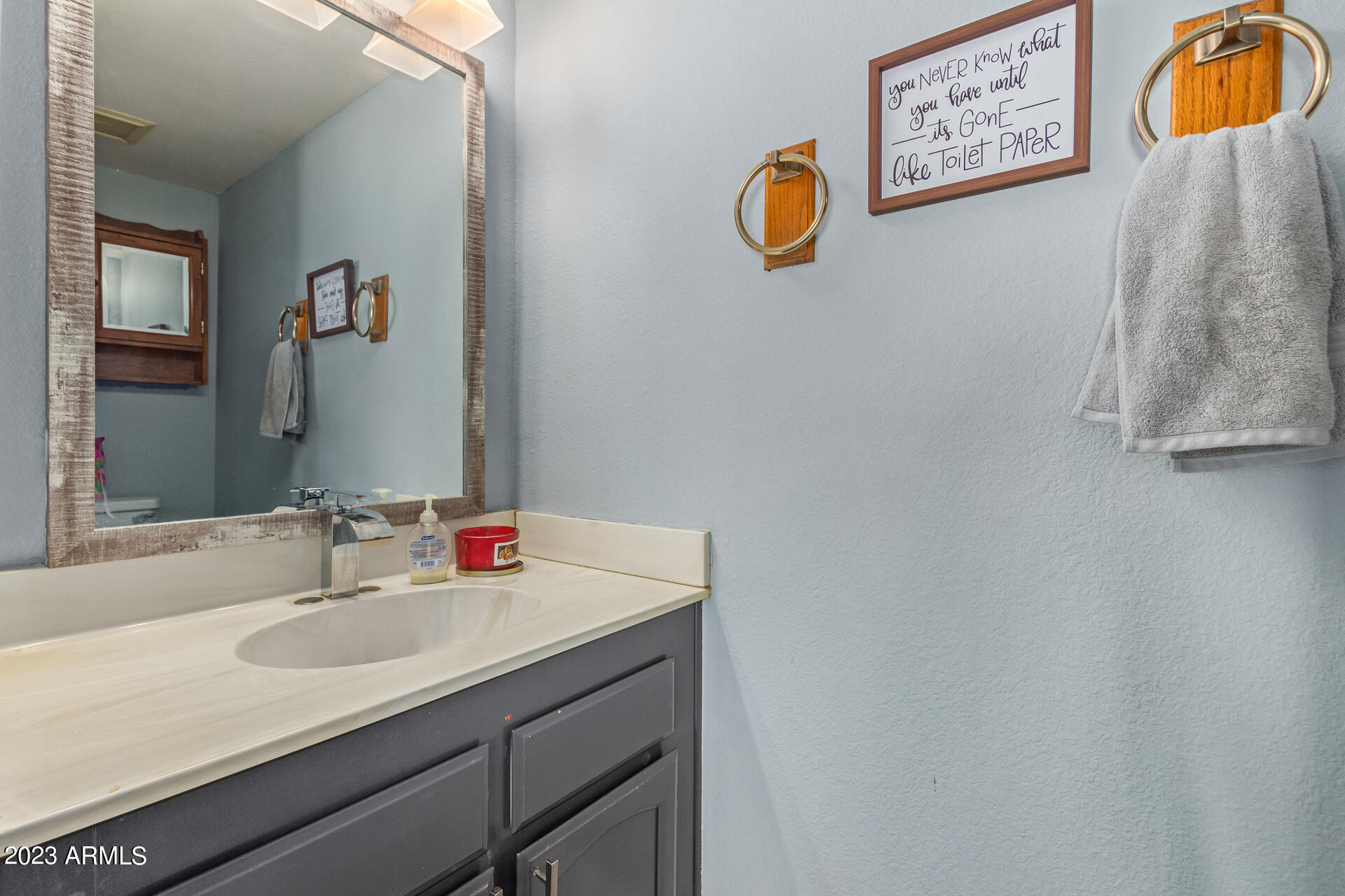 7350 W COOLIDGE Street W