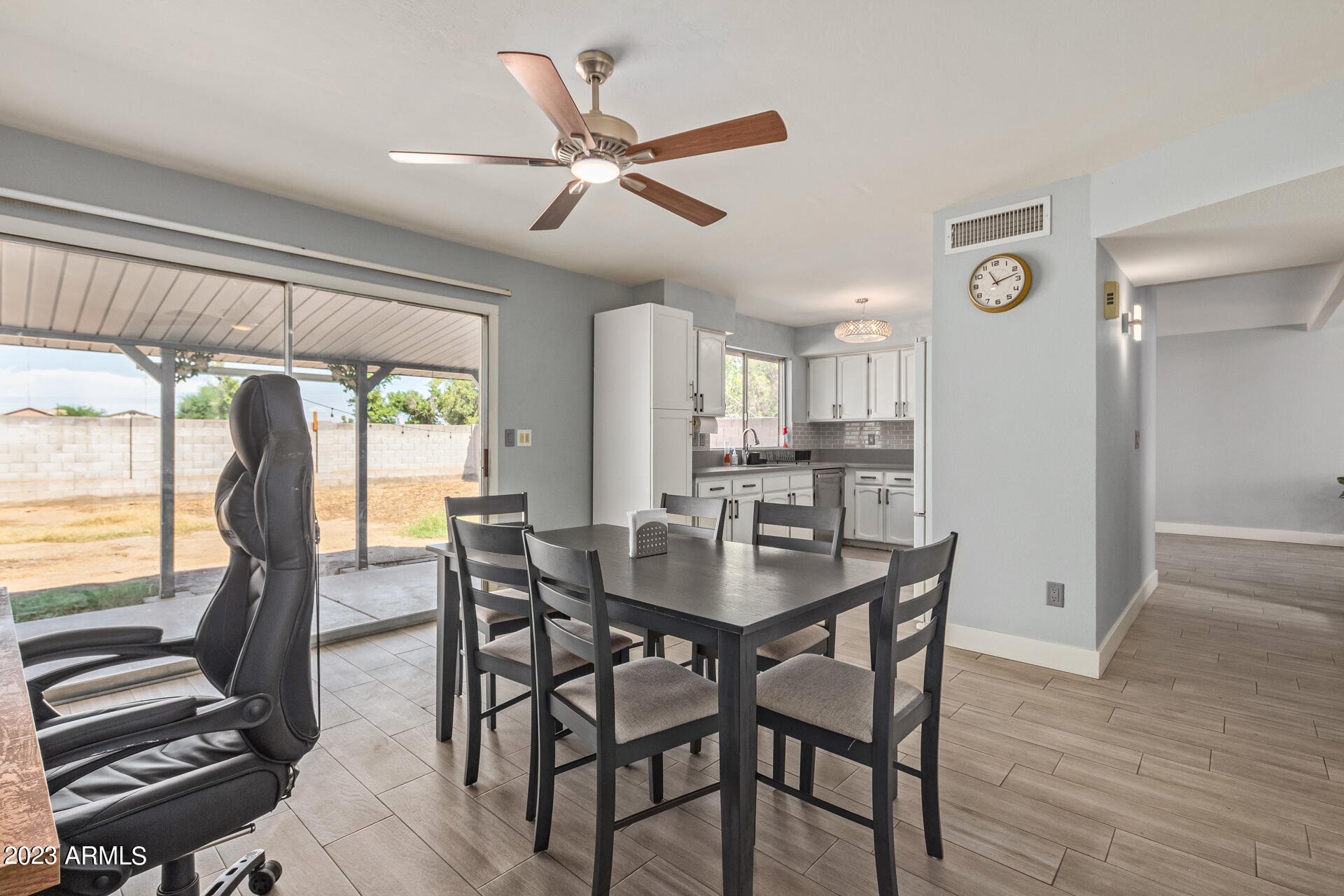 7350 W COOLIDGE Street W